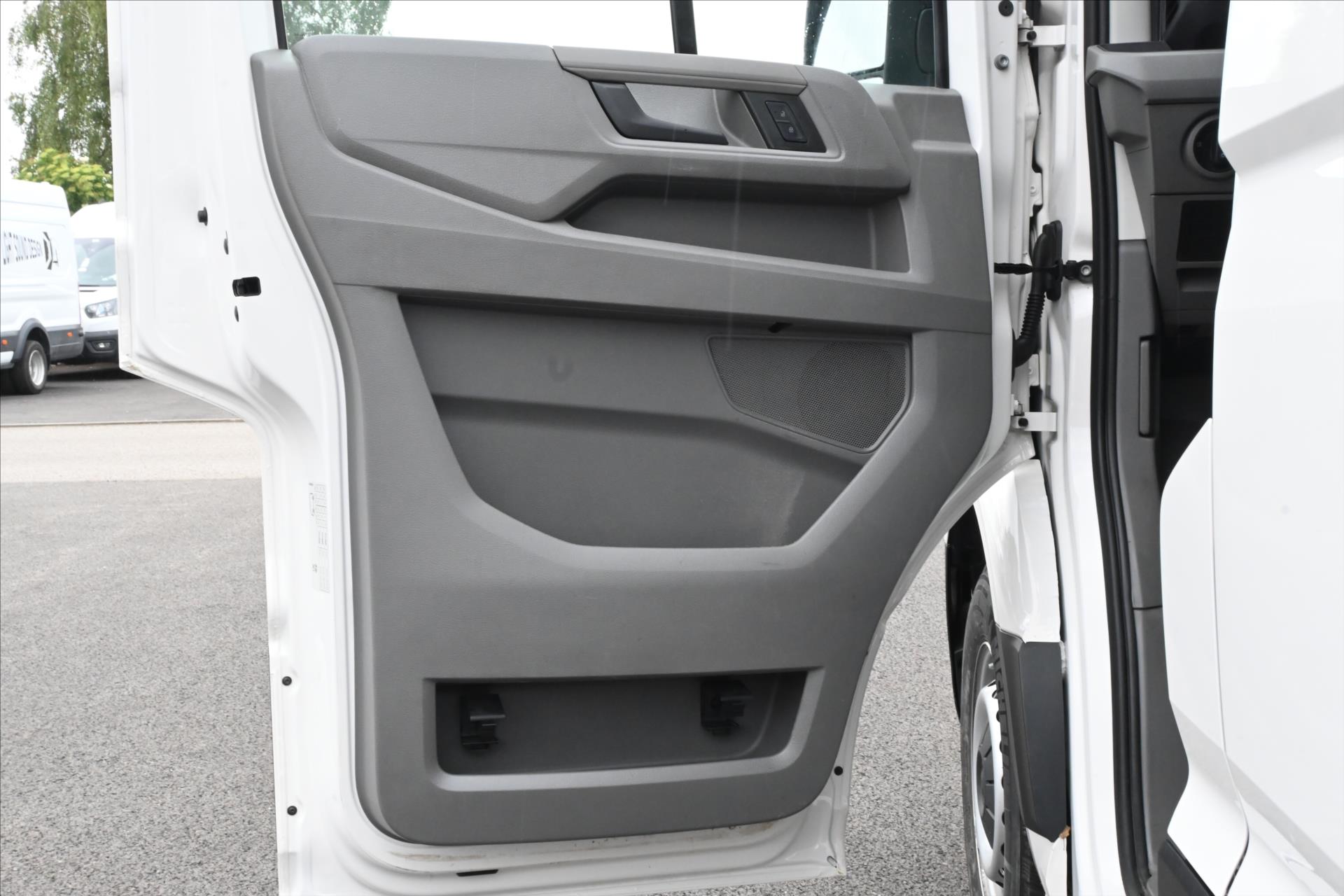 Hlavní fotografie vozu Volkswagen Crafter 2,0 TDI 130 kW DSG L2H2 Záruka až 5 let (23)