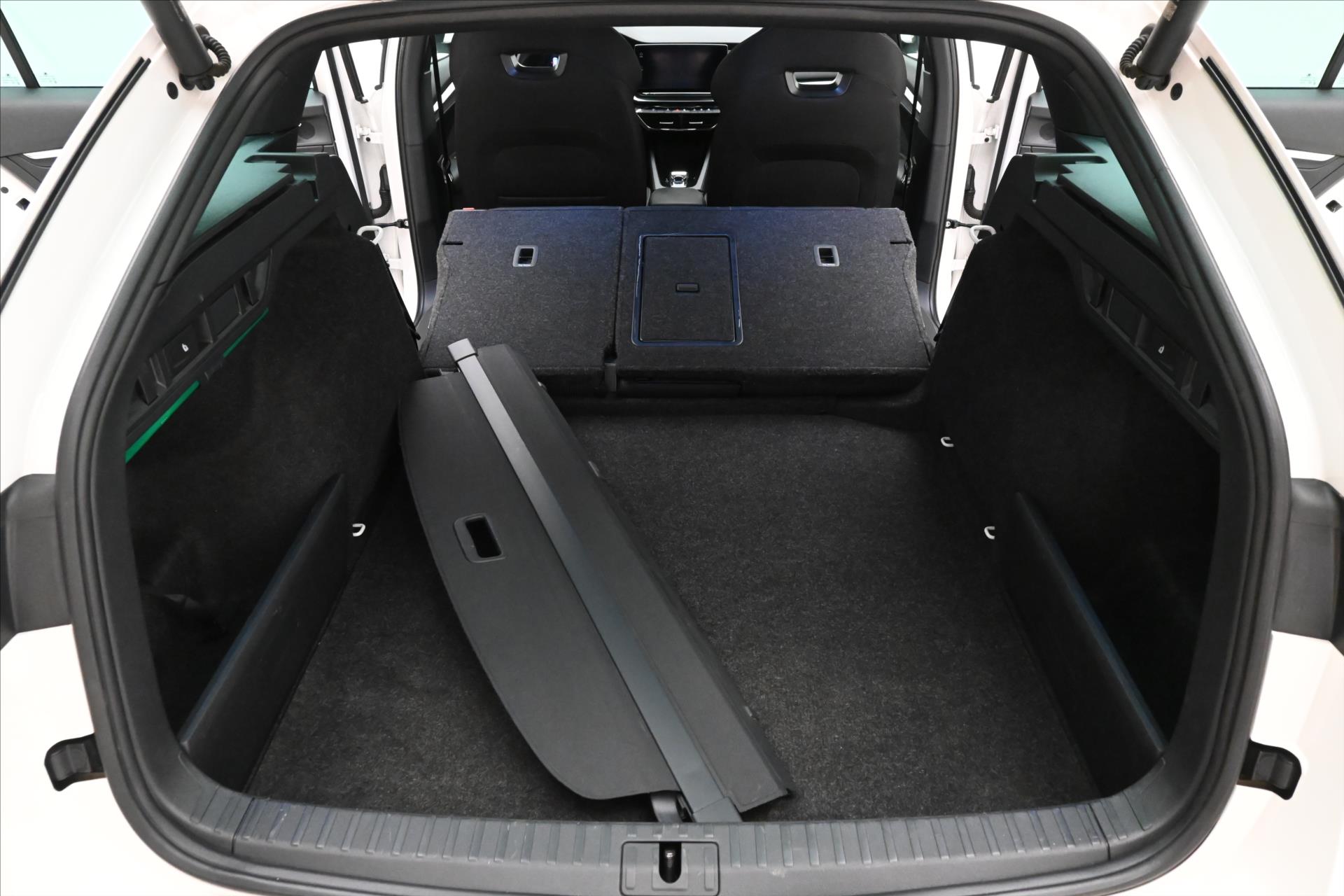 Hlavní fotografie vozu Škoda Octavia 2,0 TDI 110 kW DSG Sportline Záruka až 5 let (11)