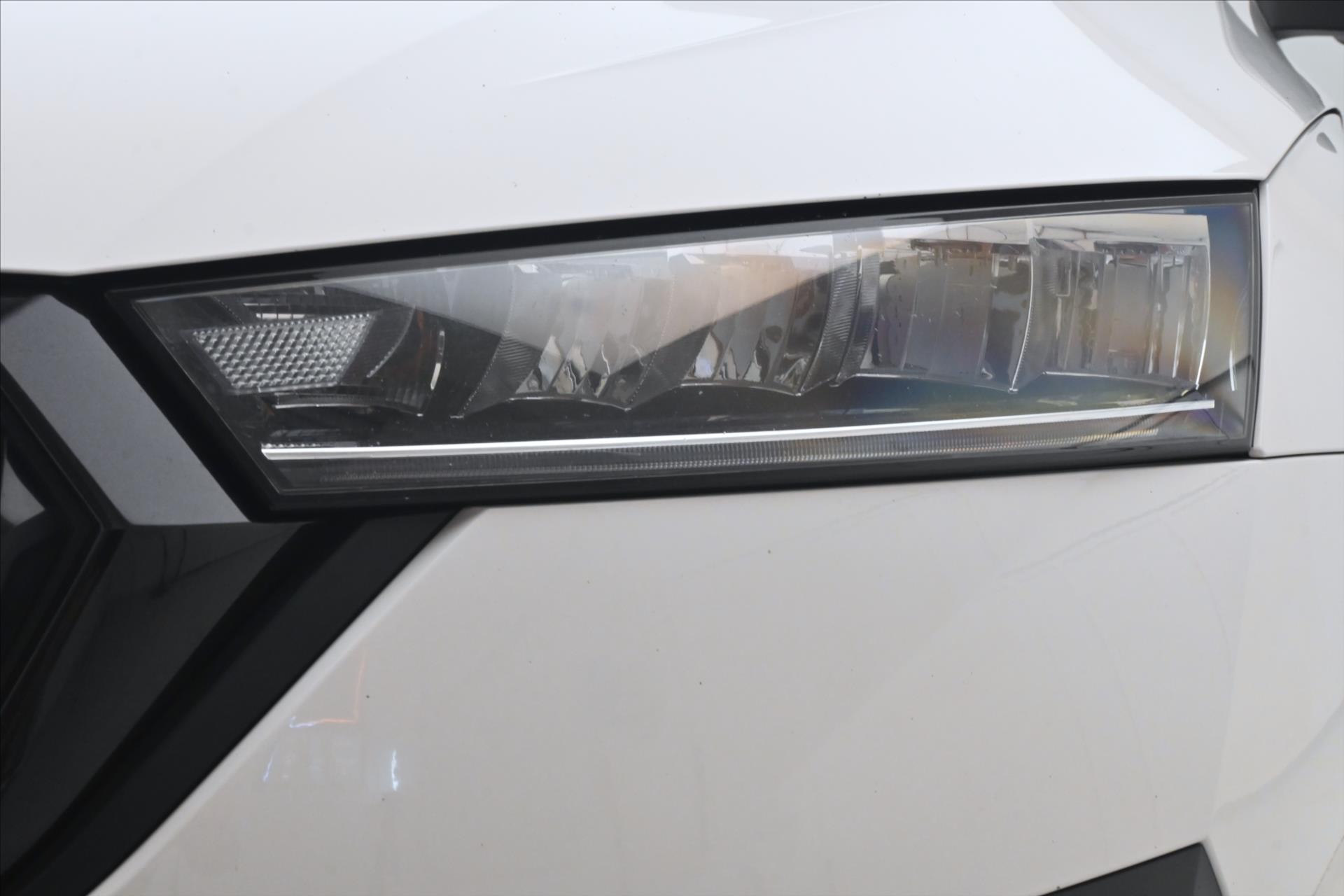 Hlavní fotografie vozu Škoda Octavia 2,0 TDI 110 kW DSG Sportline Záruka až 5 let (30)