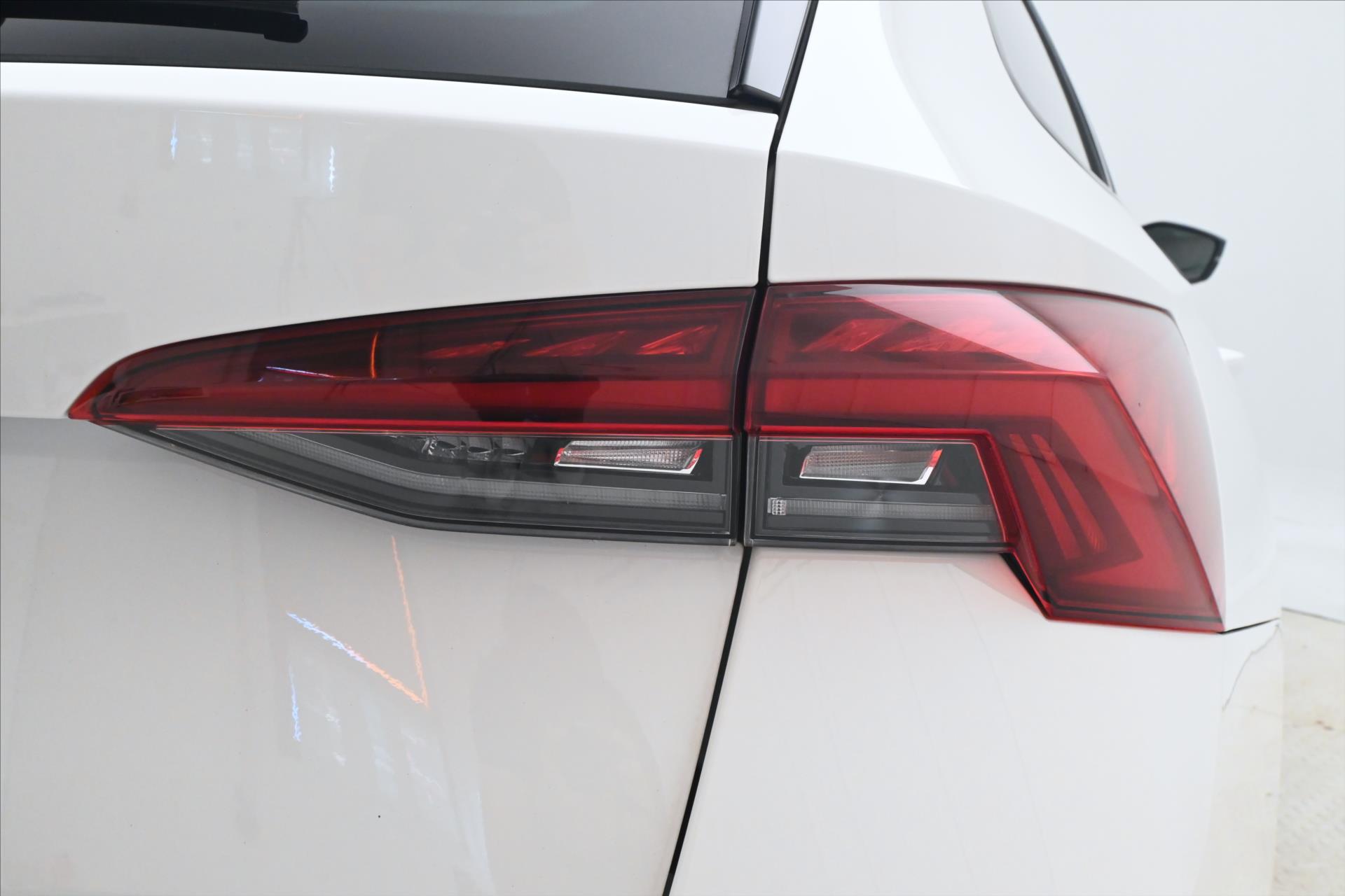 Hlavní fotografie vozu Škoda Octavia 2,0 TDI 110 kW DSG Sportline Záruka až 5 let (31)