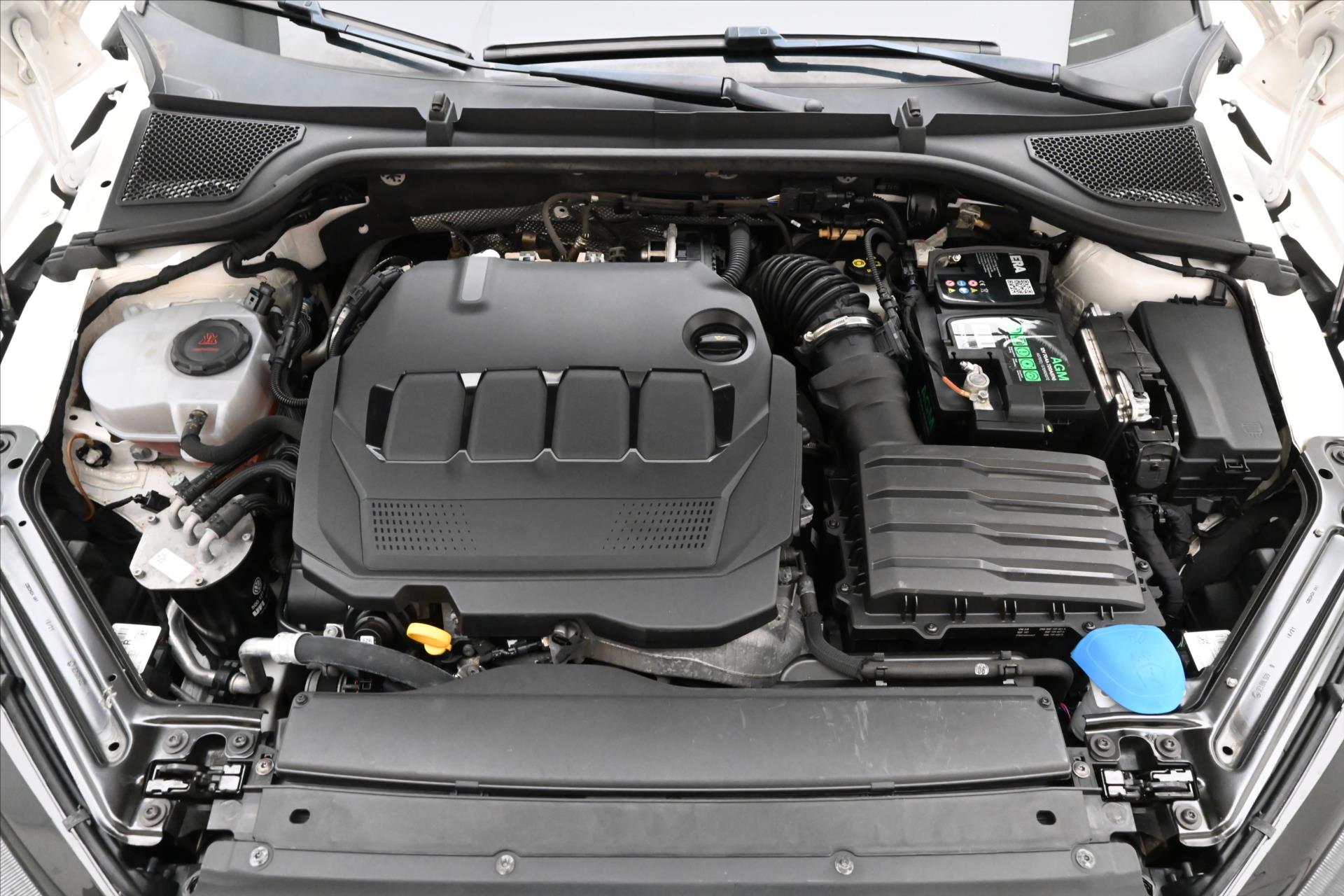 Hlavní fotografie vozu Škoda Octavia 2,0 TDI 110 kW DSG Sportline Záruka až 5 let (9)