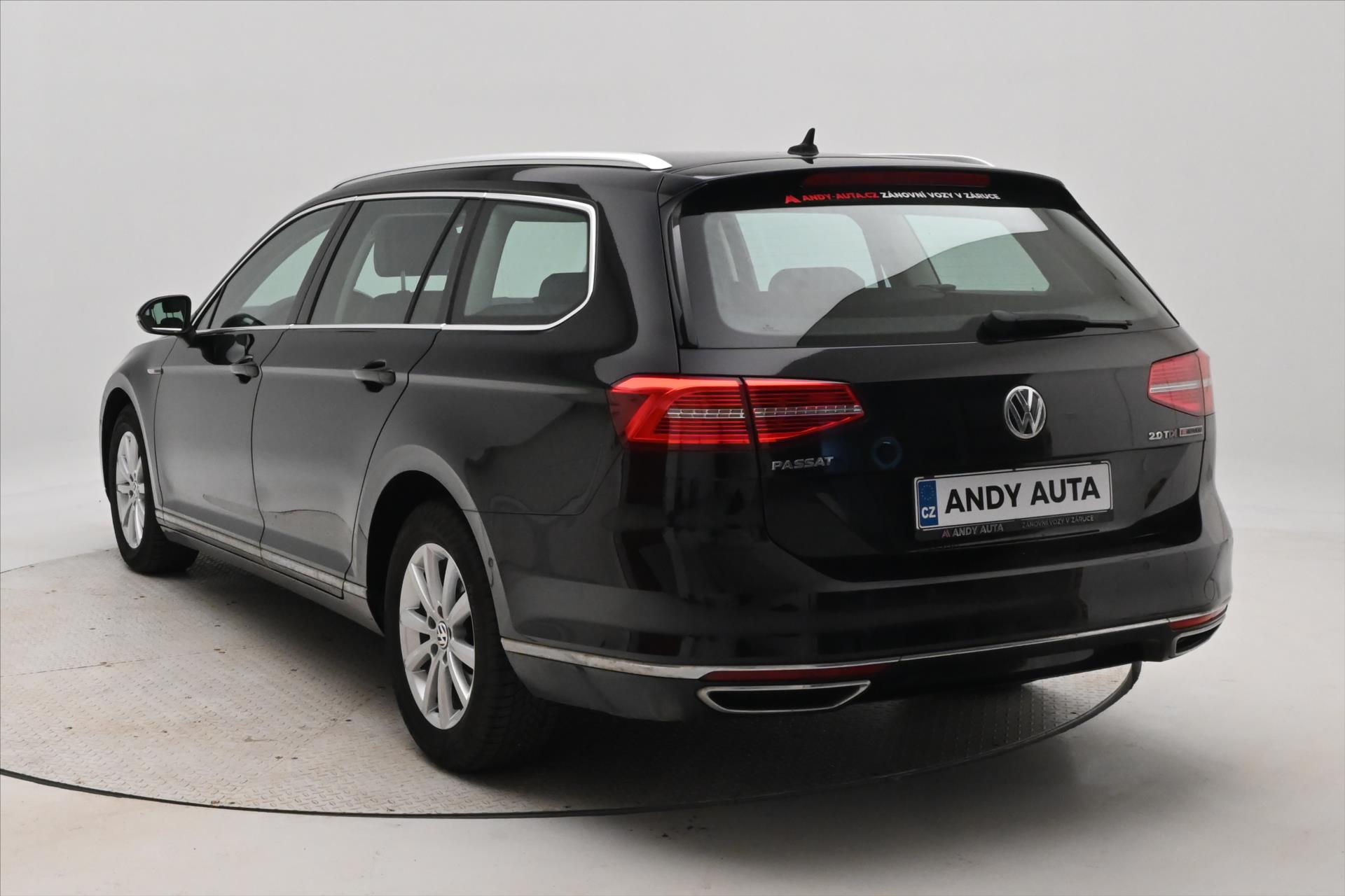 Hlavní fotografie vozu Volkswagen Passat 2,0 TDI 140 kW DSG 4Motion Záruka (7)