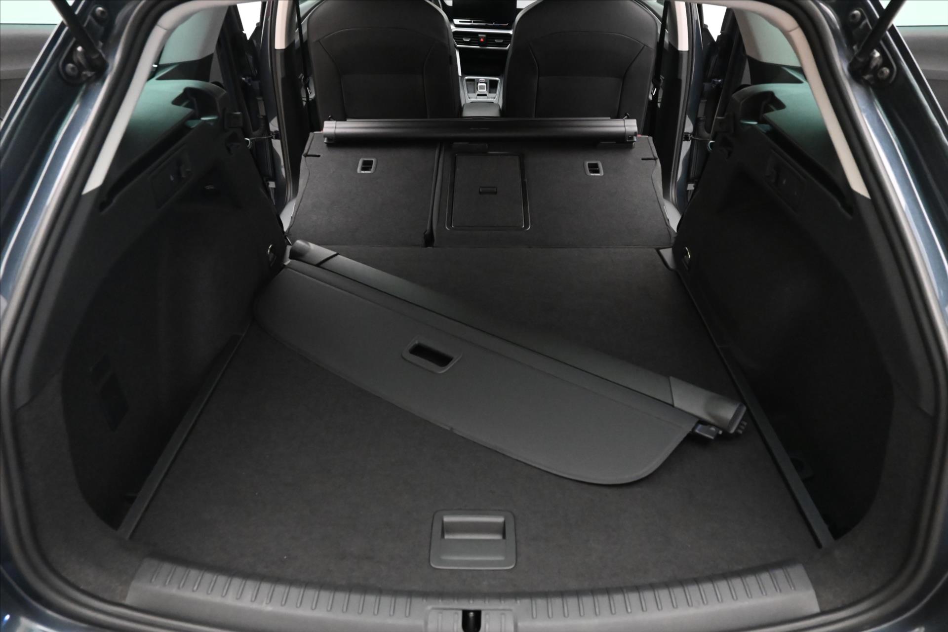 Hlavní fotografie vozu Seat Leon 2,0 TSI 140kW DSG FR Záruka až 5 let (11)