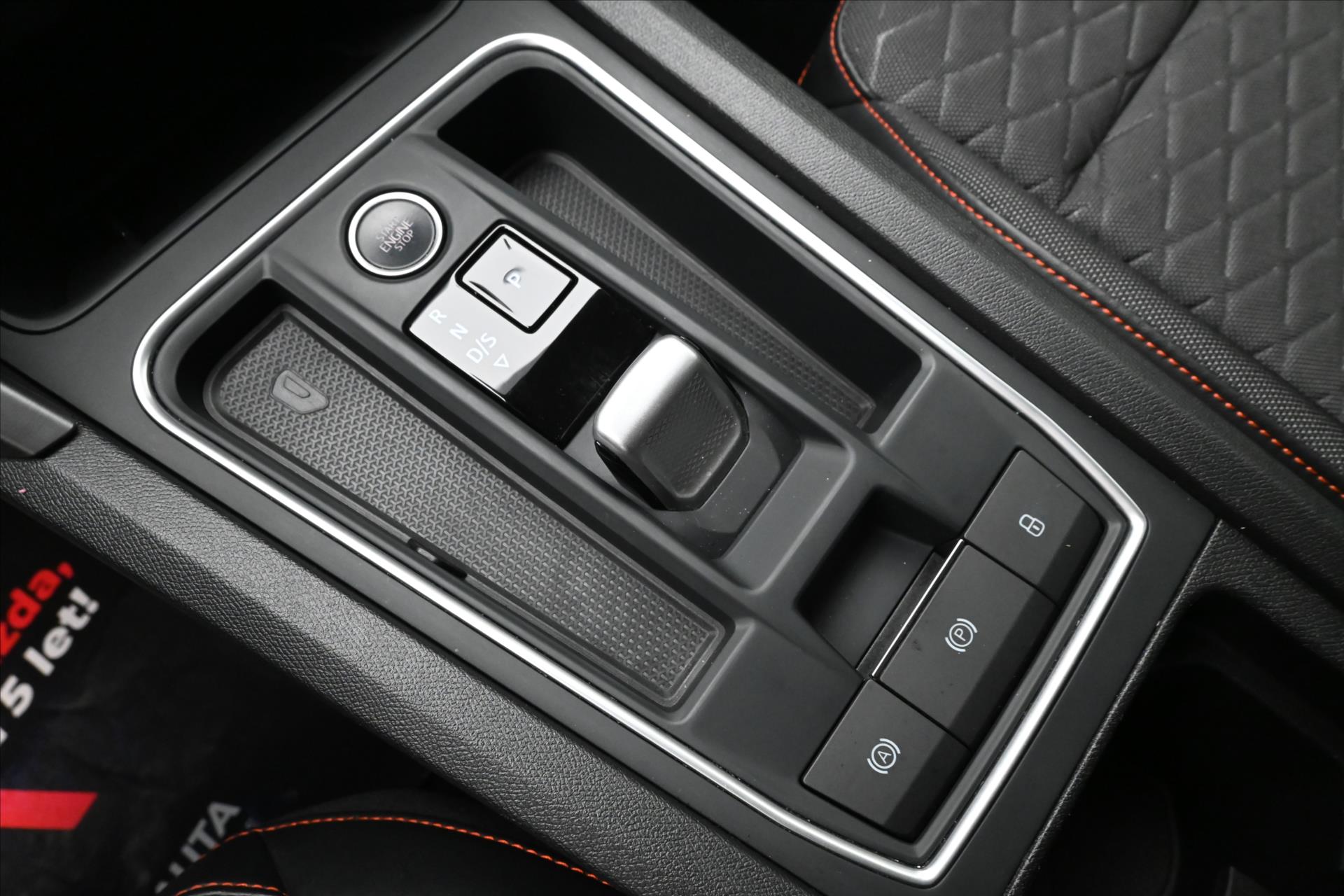 Hlavní fotografie vozu Seat Leon 2,0 TSI 140kW DSG FR Záruka až 5 let (23)