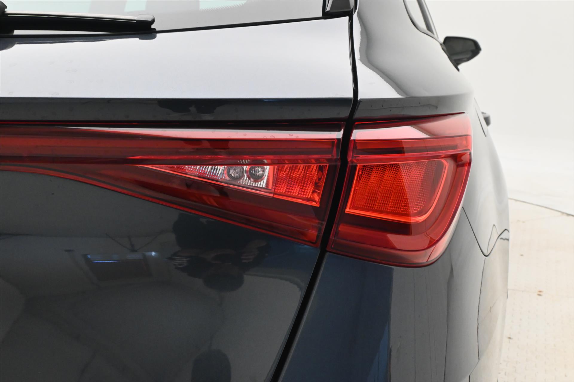 Hlavní fotografie vozu Seat Leon 2,0 TSI 140kW DSG FR Záruka až 5 let (29)