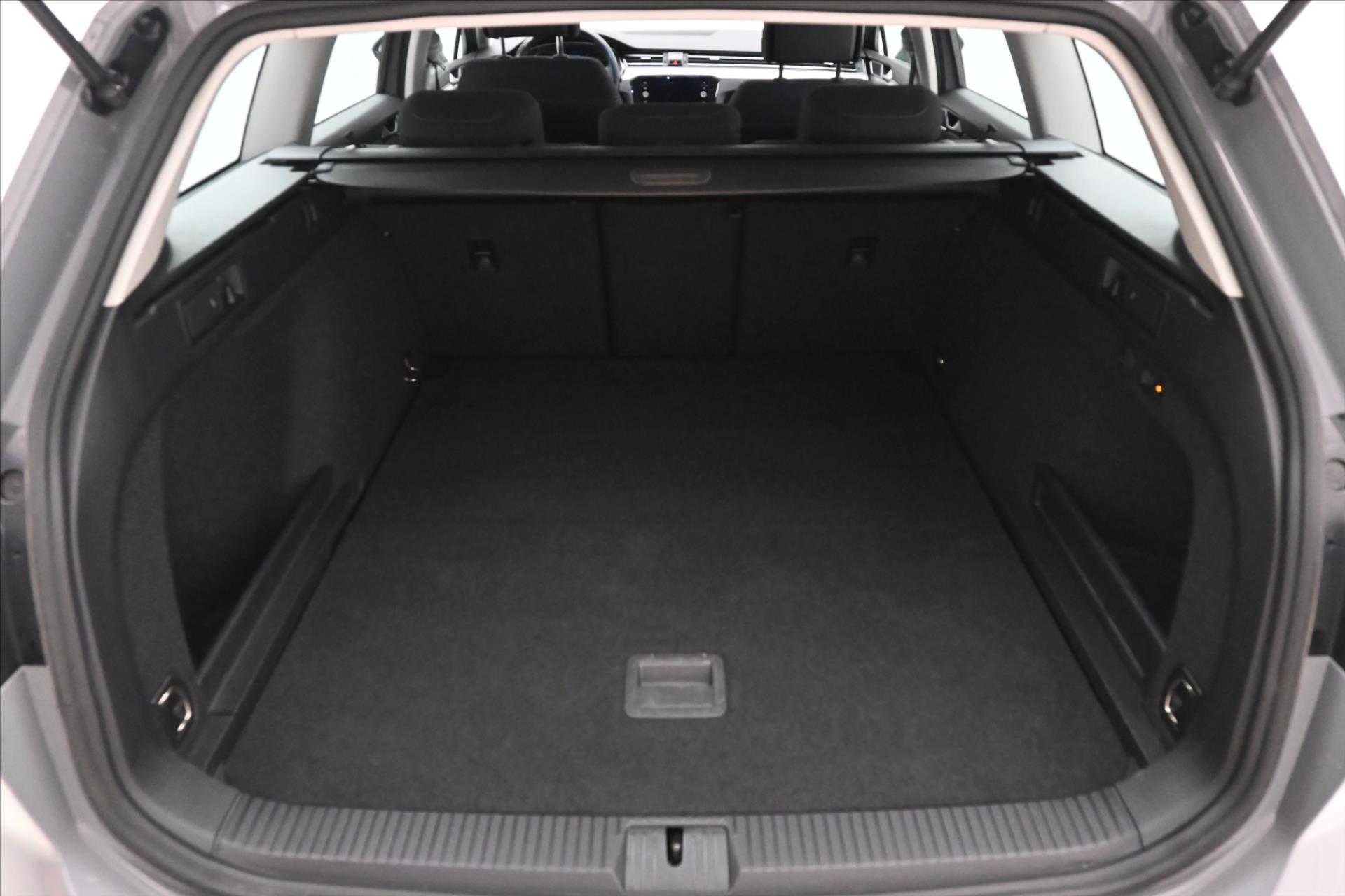 Hlavní fotografie vozu Volkswagen Passat 2,0 TDI 110kW DSG Business Záruka až 5 let (10)