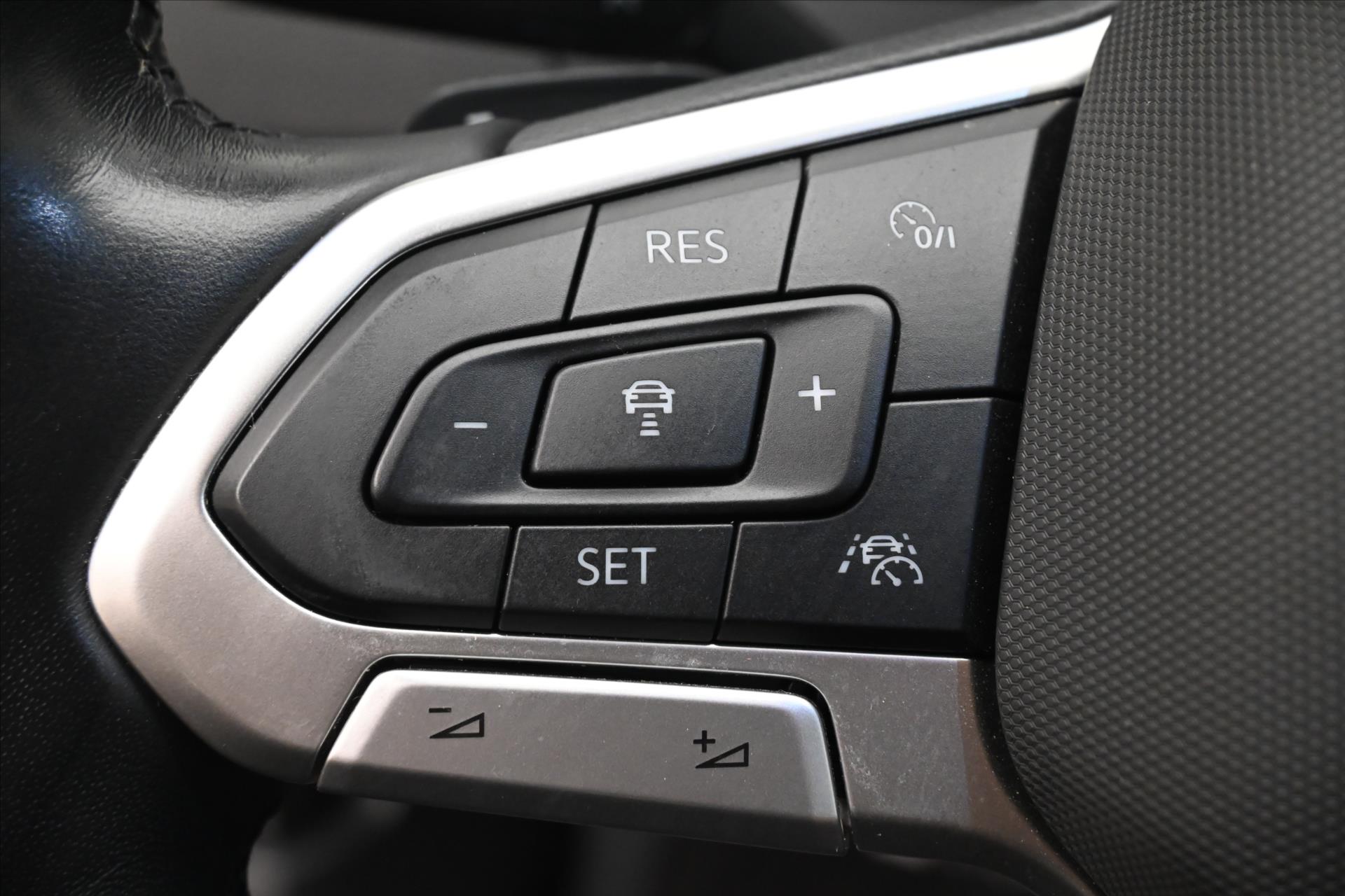 Hlavní fotografie vozu Volkswagen Passat 2,0 TDI 110kW DSG Business Záruka až 5 let (24)