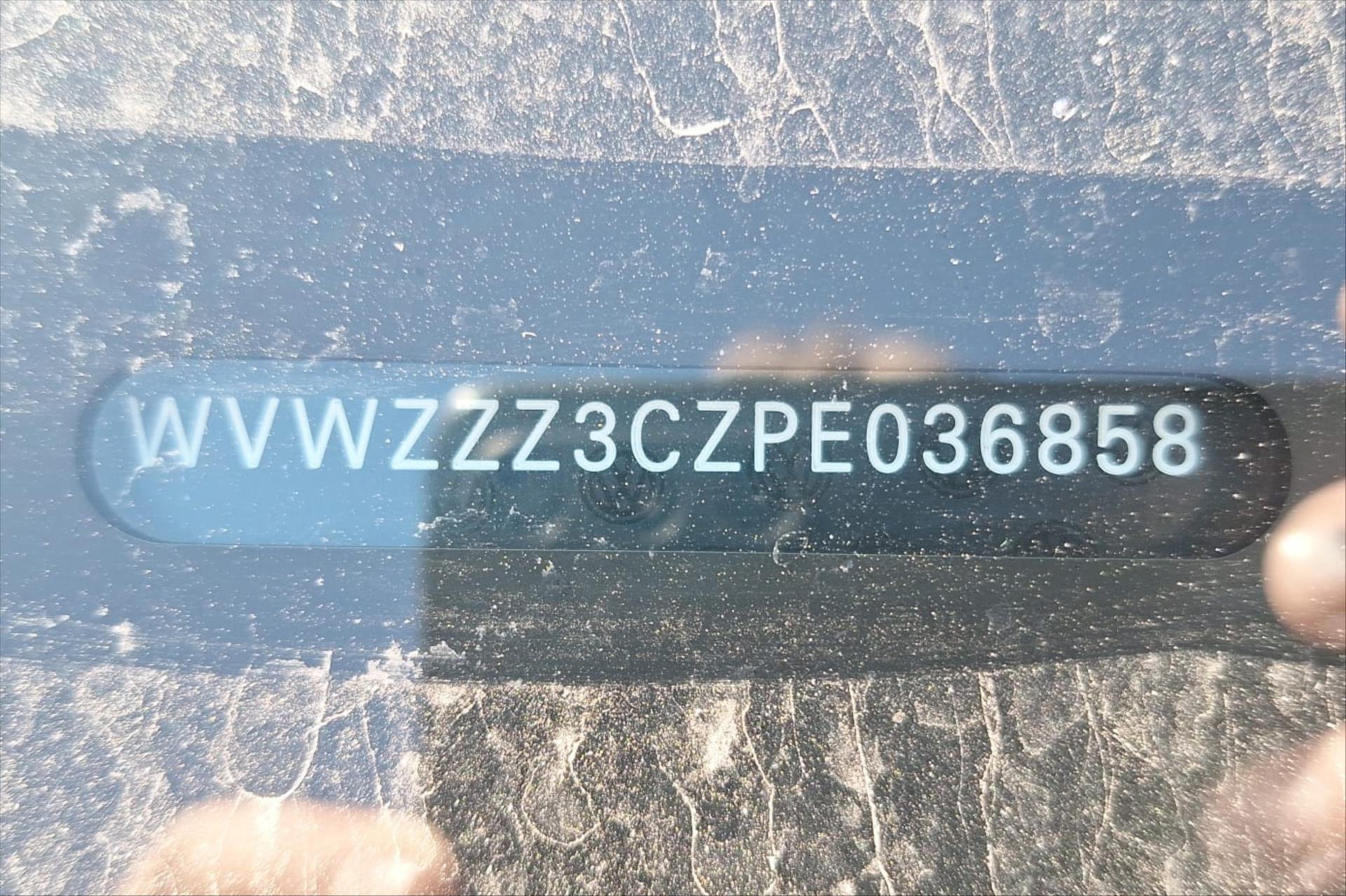 Hlavní fotografie vozu Volkswagen Passat 2,0 TDI 110KW DSG BUSINESS VŮZ PŘIPRAVUJEME K PRODEJI (2)