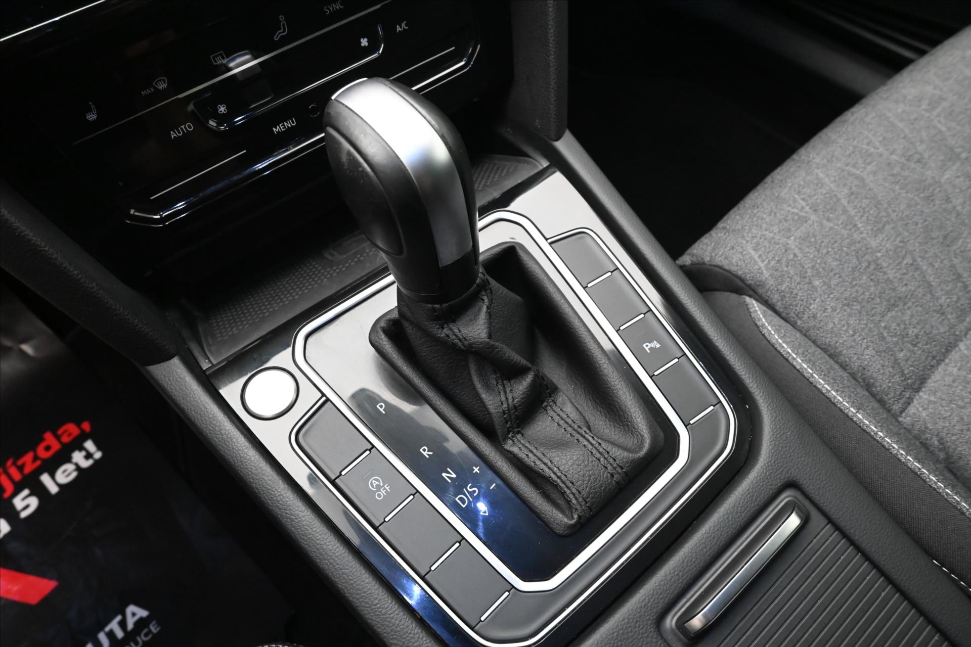 Hlavní fotografie vozu Volkswagen Passat 2,0 TDI 110KW DSG BUSINESS Záruka až 5 let (24)