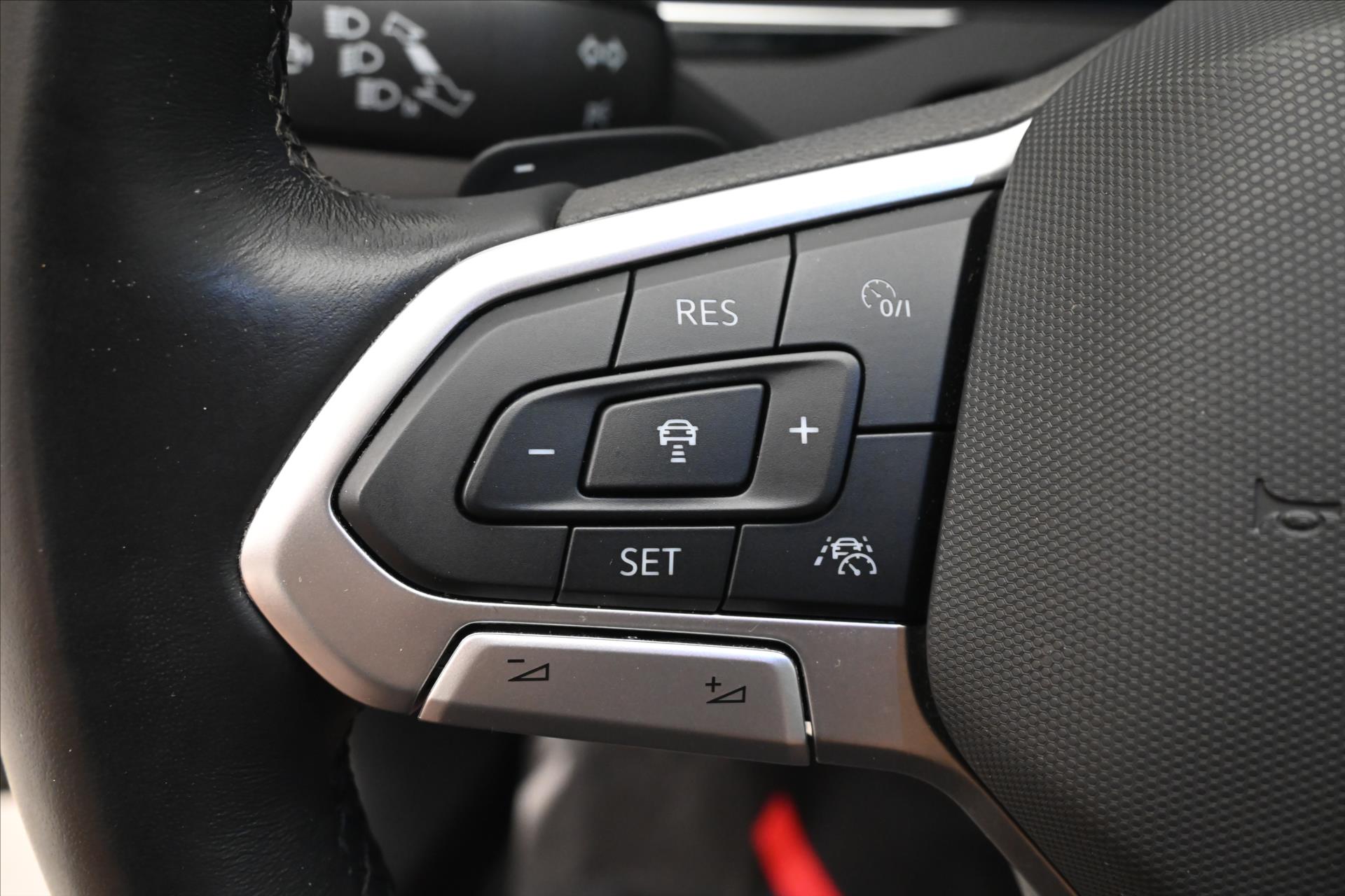 Hlavní fotografie vozu Volkswagen Passat 2,0 TDI 110KW DSG BUSINESS Záruka až 5 let (25)