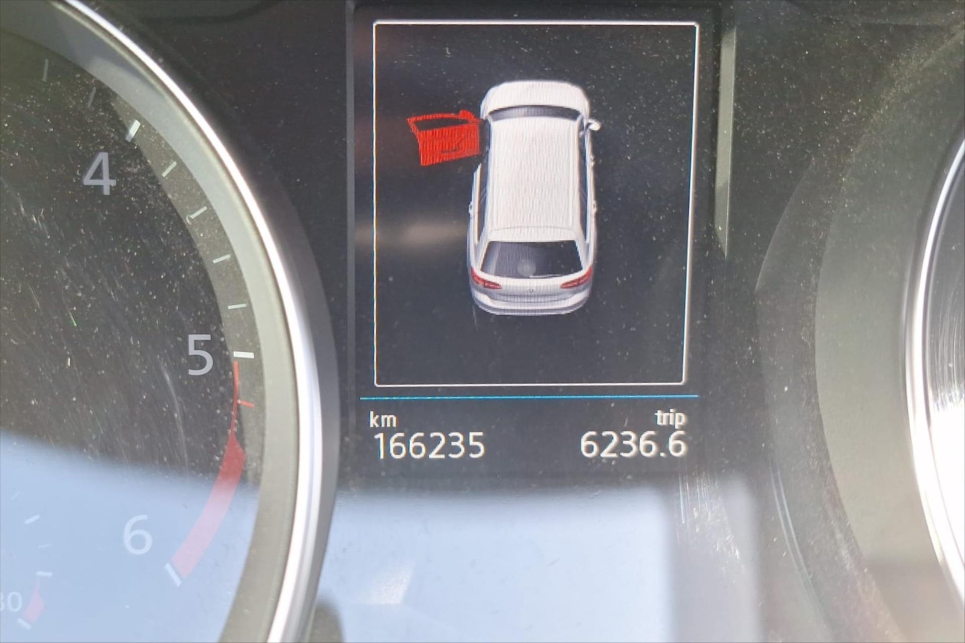 Hlavní fotografie vozu Volkswagen Passat 2,0 (3)