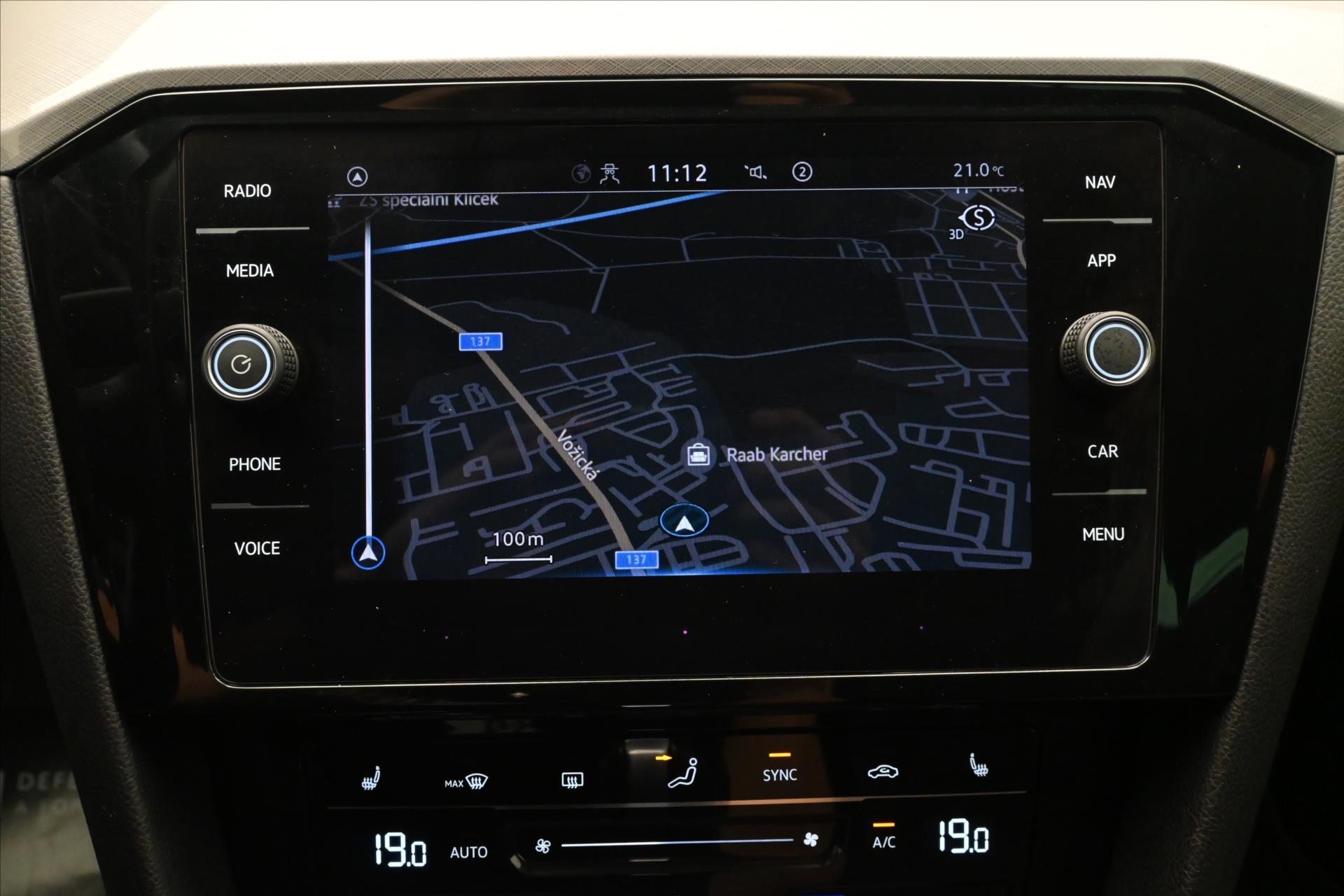 Hlavní fotografie vozu Volkswagen Passat 2,0 TDI 110kW DSG Business Záruka až 5 let (20)