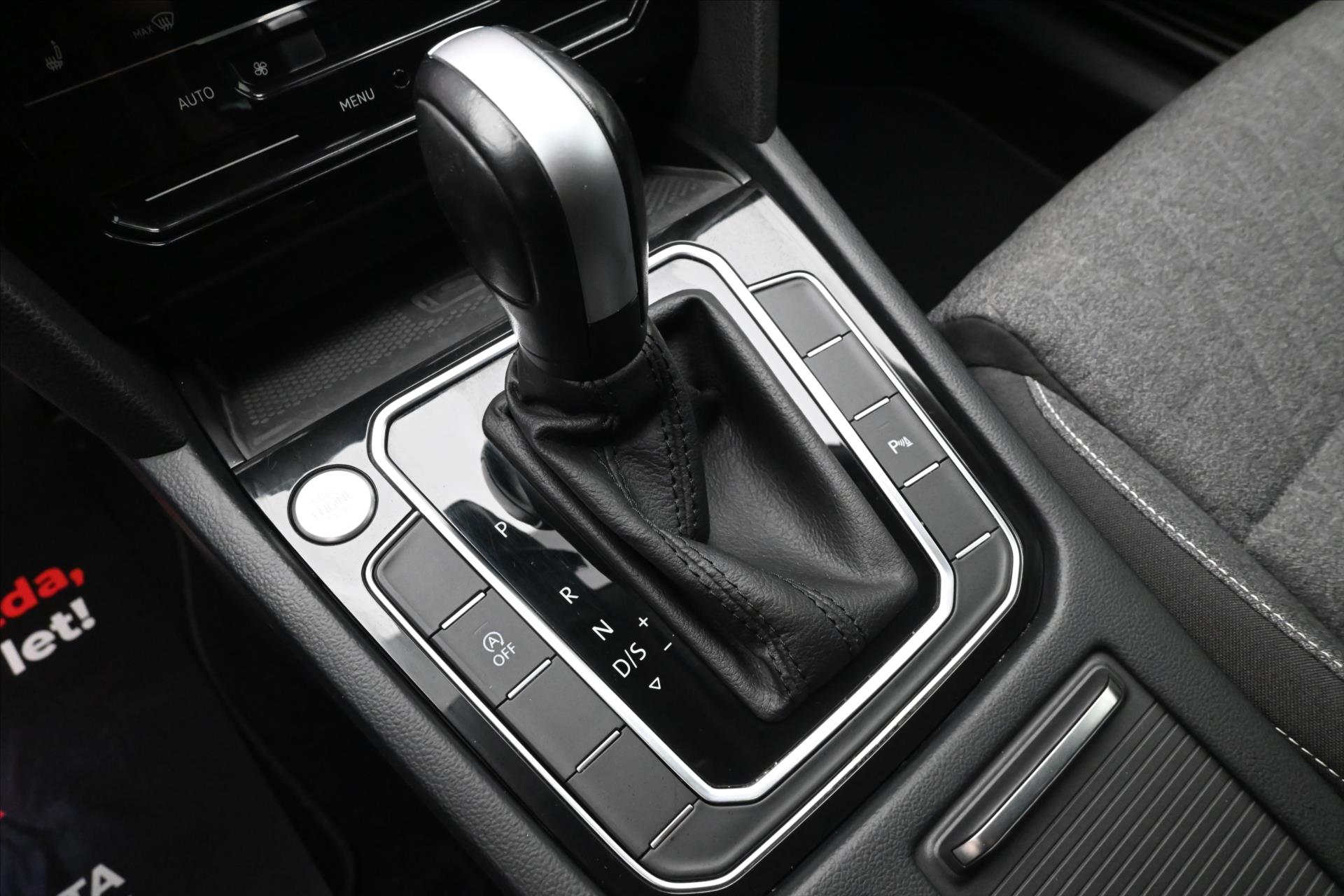 Hlavní fotografie vozu Volkswagen Passat 2,0 TDI 110kW DSG Business Záruka až 5 let (23)