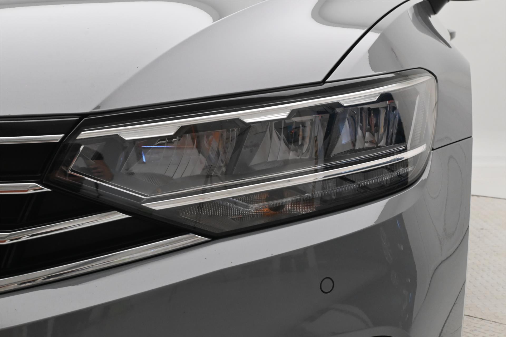 Hlavní fotografie vozu Volkswagen Passat 2,0 TDI 110kW DSG Business Záruka až 5 let (29)