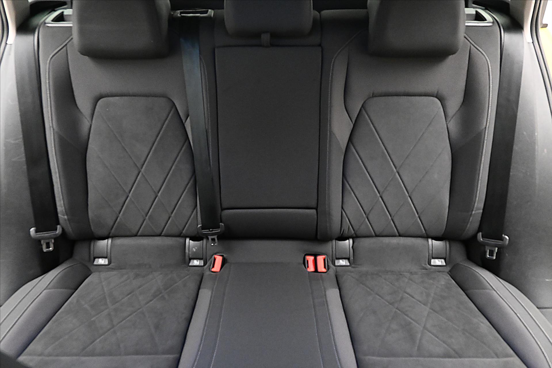 Main photo of the car Volkswagen Golf 1.5 TSI 96 kW Life Warranty up to 5 years (27)