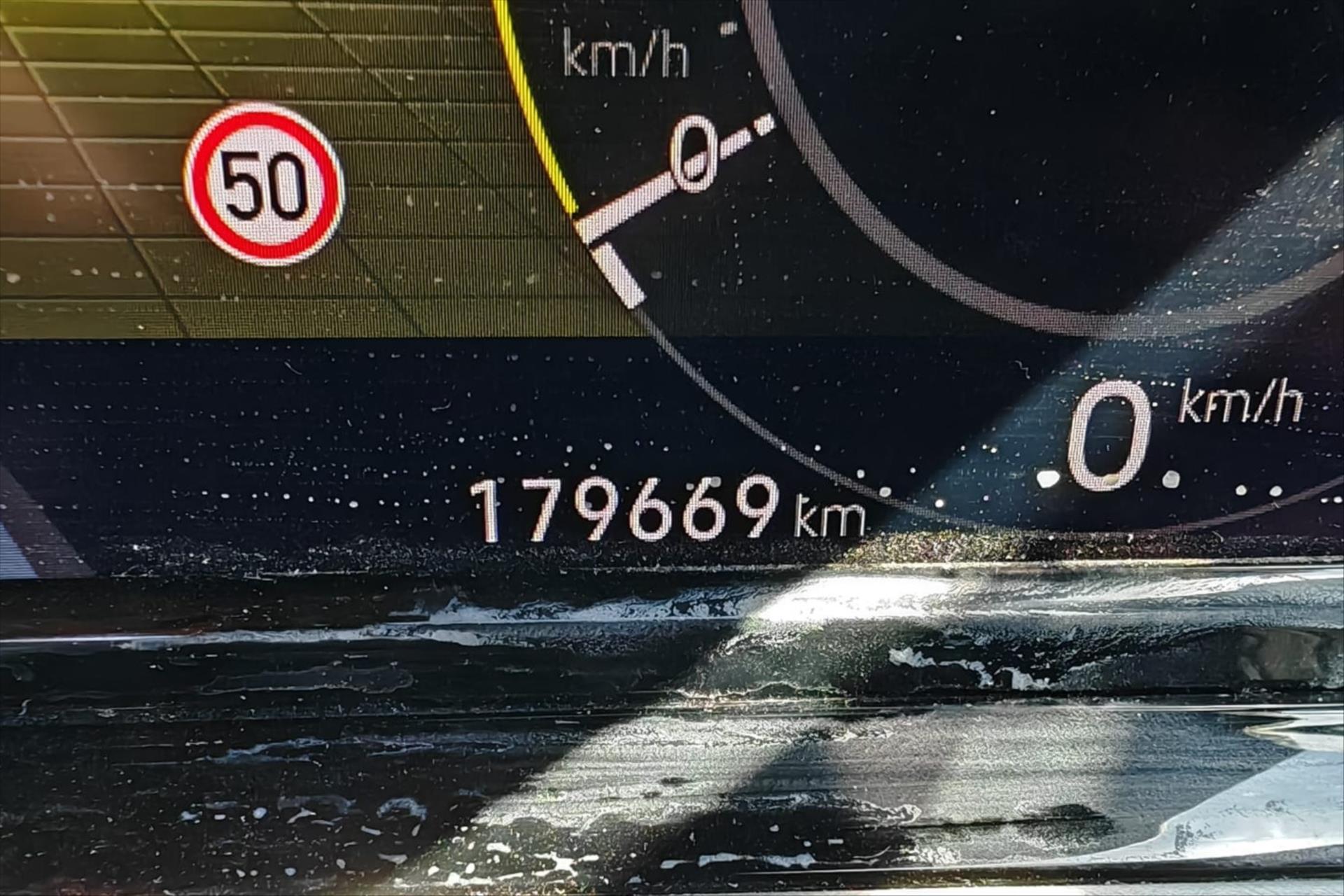 Hlavní fotografie vozu Volkswagen Golf 1,5 TSI 96kW Wagon Life VŮZ PŘIPRAVUJEME K PRODEJI (3)