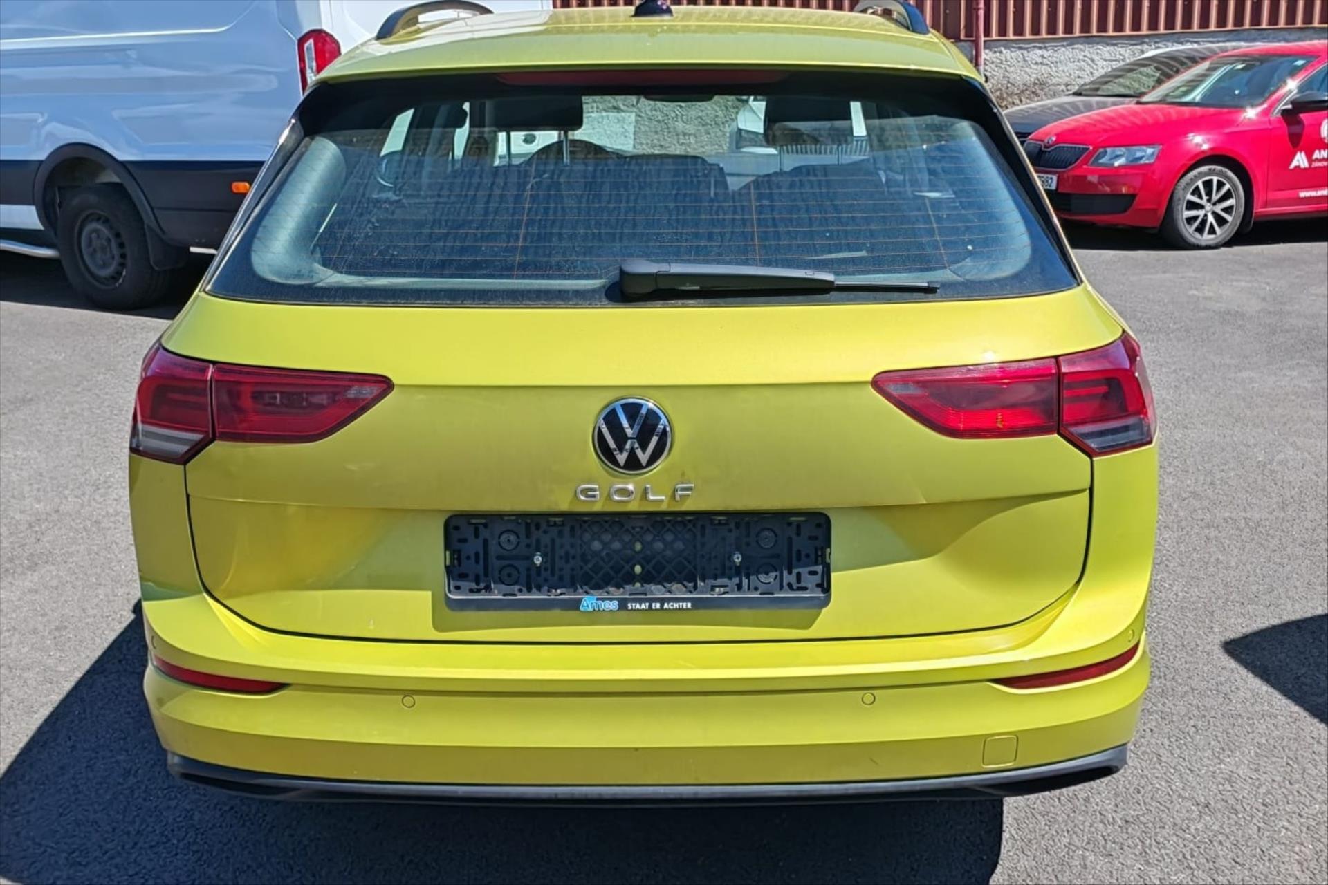 Hlavní fotografie vozu Volkswagen Golf 1,5 TSI 96kW Wagon Life VŮZ PŘIPRAVUJEME K PRODEJI (4)
