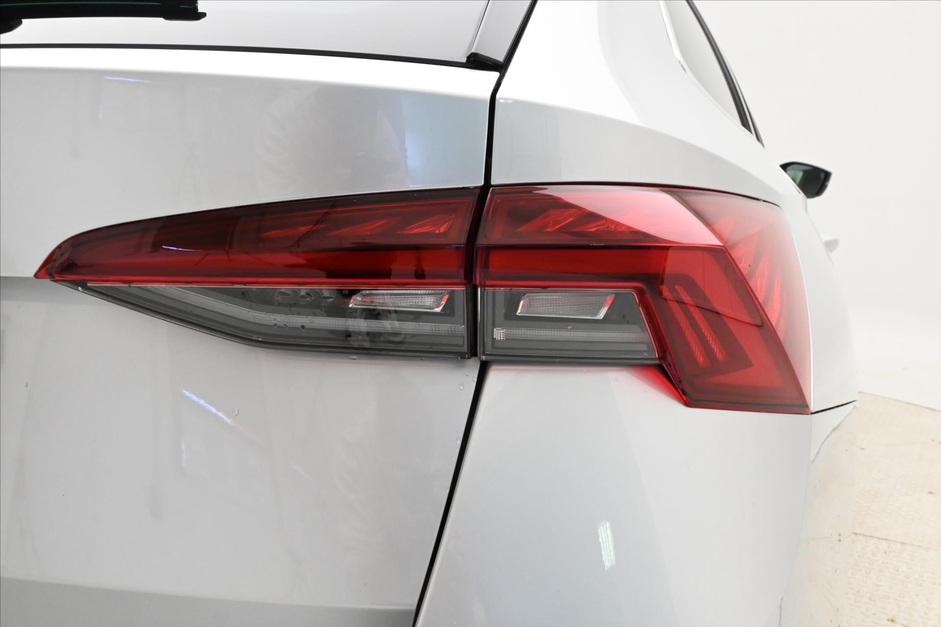 Hlavní fotografie vozu Škoda Octavia 2,0 TDI 85kW Ambiente Záruka až 5 let (29)