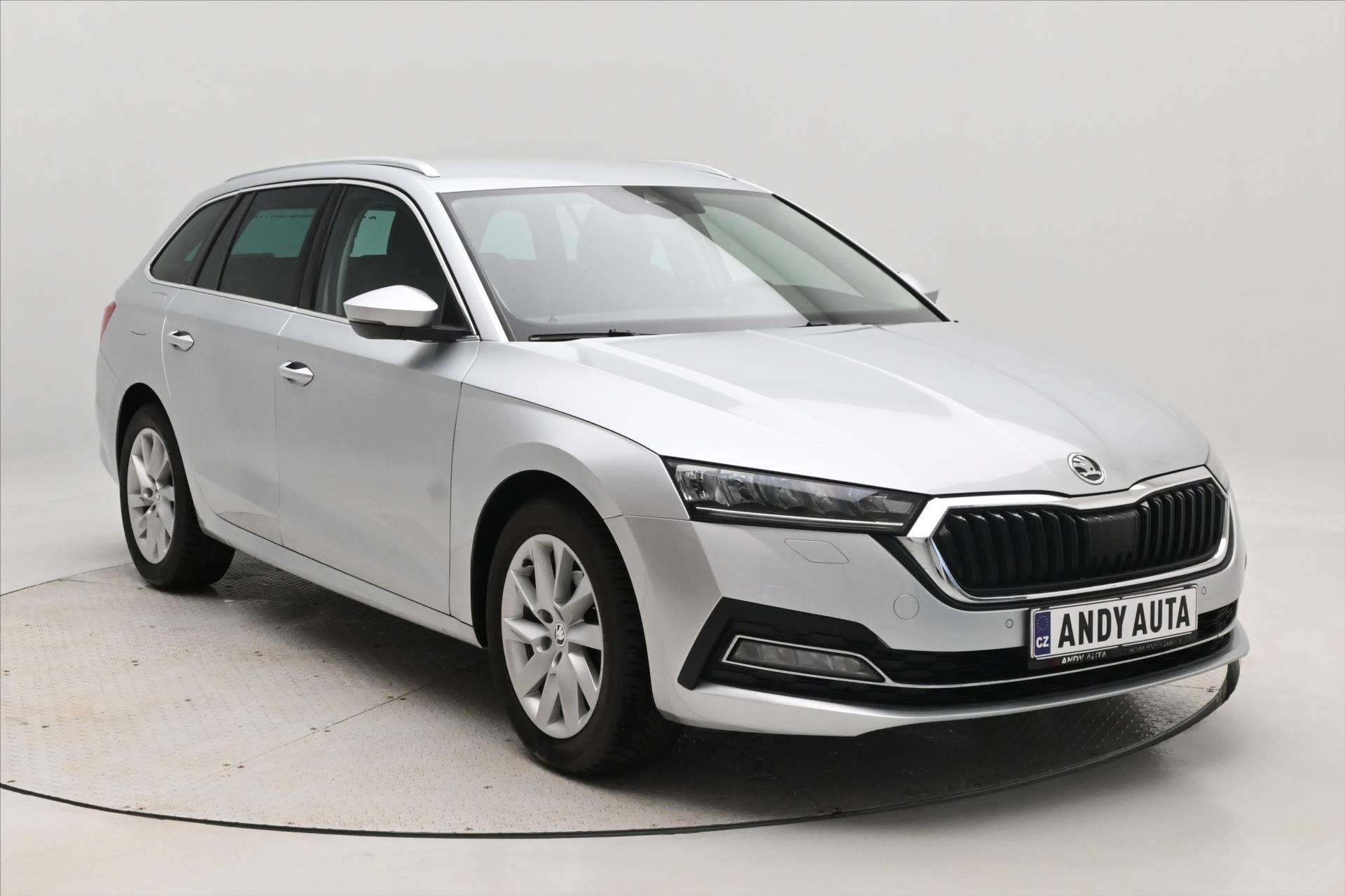 Hlavní fotografie vozu Škoda Octavia 2,0 TDI 85kW Ambiente Záruka až 5 let (3)