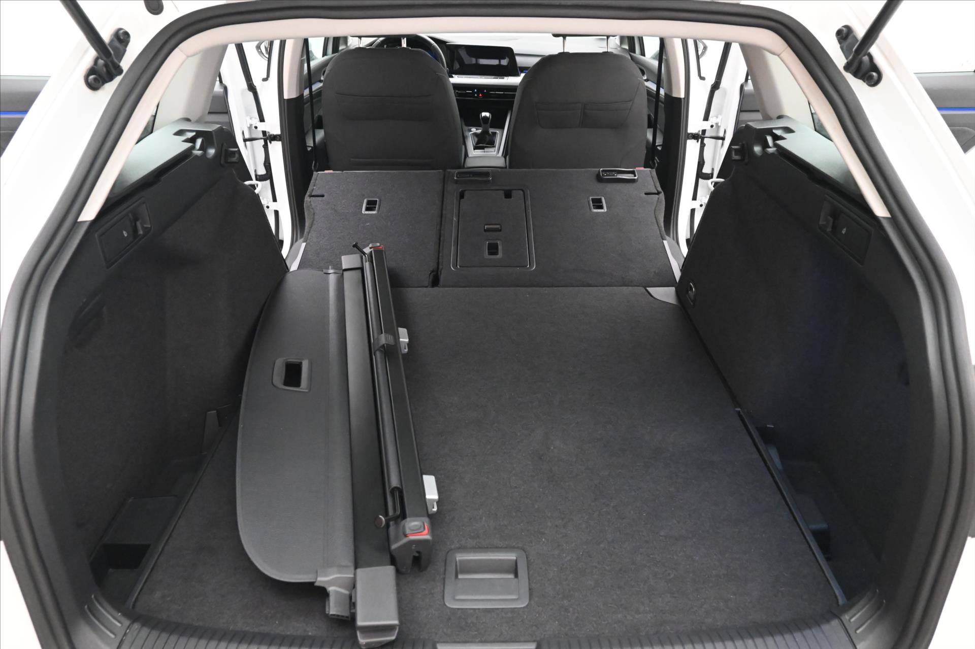 Hlavní fotografie vozu Volkswagen Golf 2,0 TDI 110 kW Life Záruka až 5 let (12)