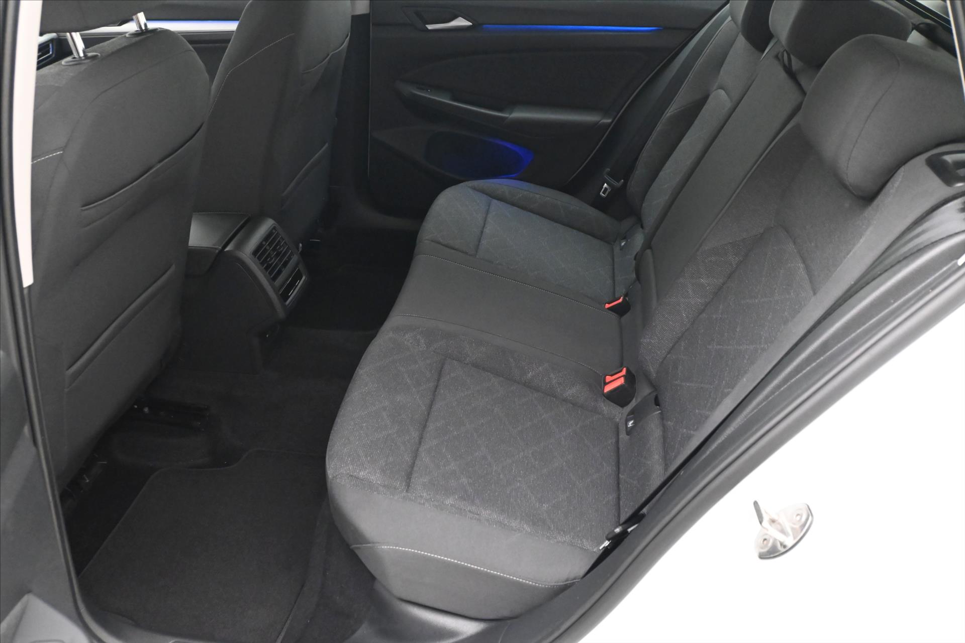 Hlavní fotografie vozu Volkswagen Golf 2,0 TDI 110 kW Life Záruka až 5 let (14)