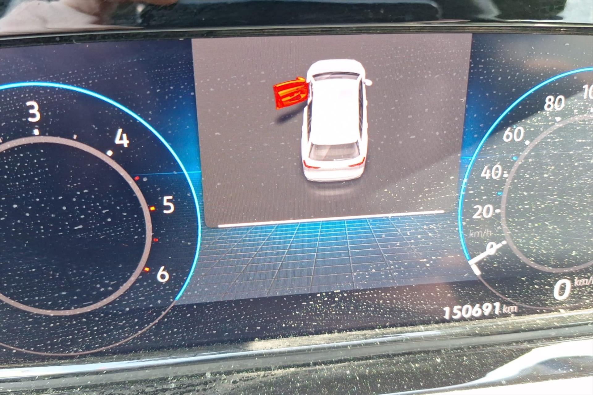 Hlavní fotografie vozu Volkswagen Golf 2,0 TDI 110 kW VŮZ PŘIPRAVUJEME K PRODEJI (3)