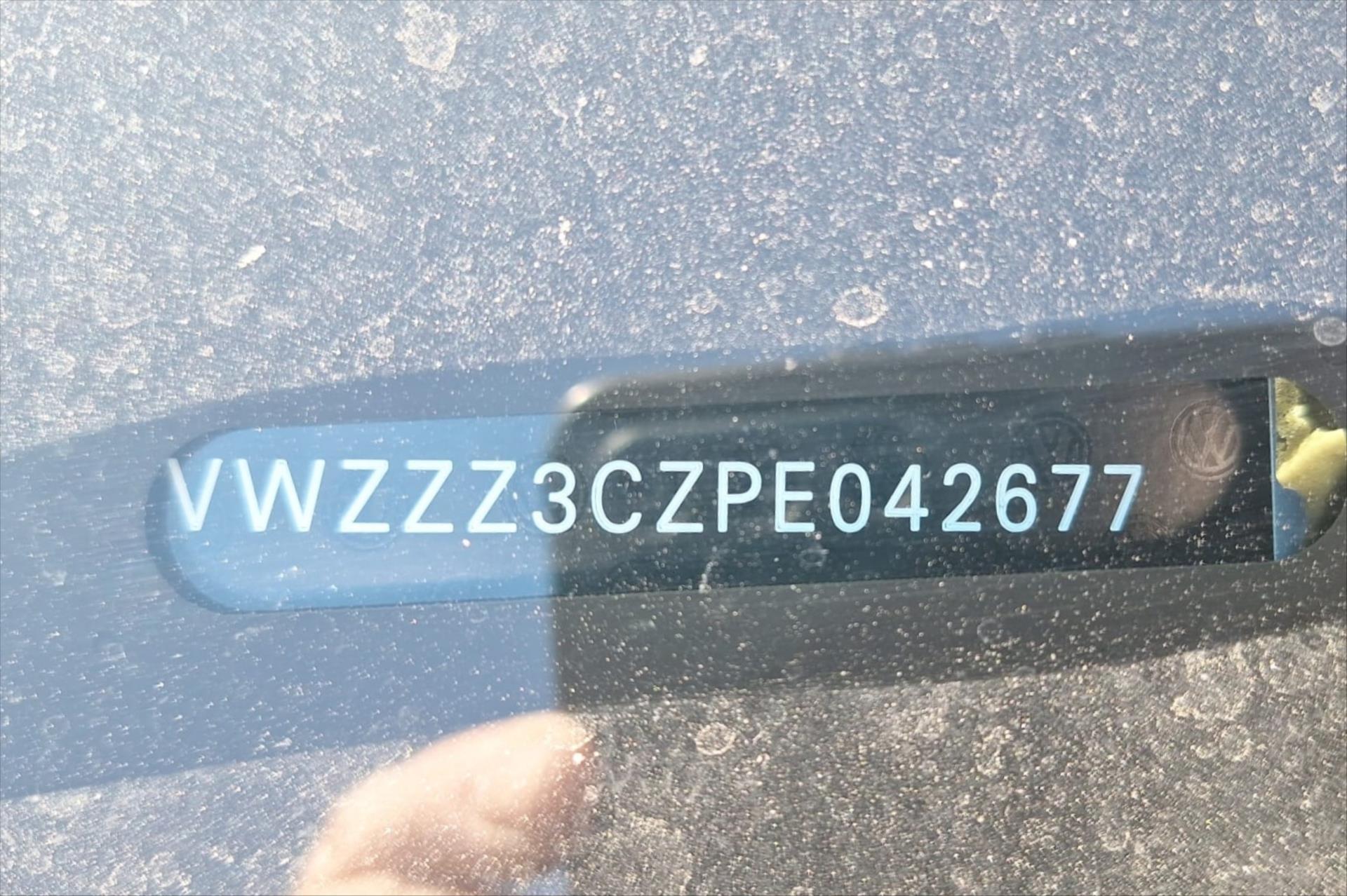 Hlavní fotografie vozu Volkswagen Passat 2,0 TDI 110KW DSG BUSINESS VŮZ PŘIPRAVUJEME K PRODEJI (2)