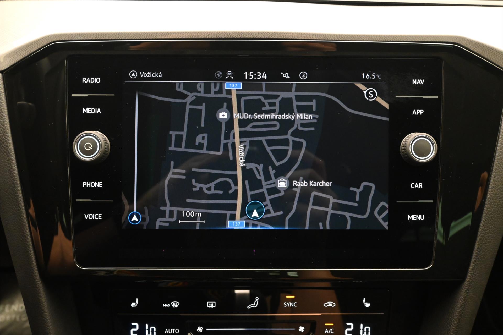 Hlavní fotografie vozu Volkswagen Passat 2,0 TDI 110KW DSG Business Záruka až 5 let (20)