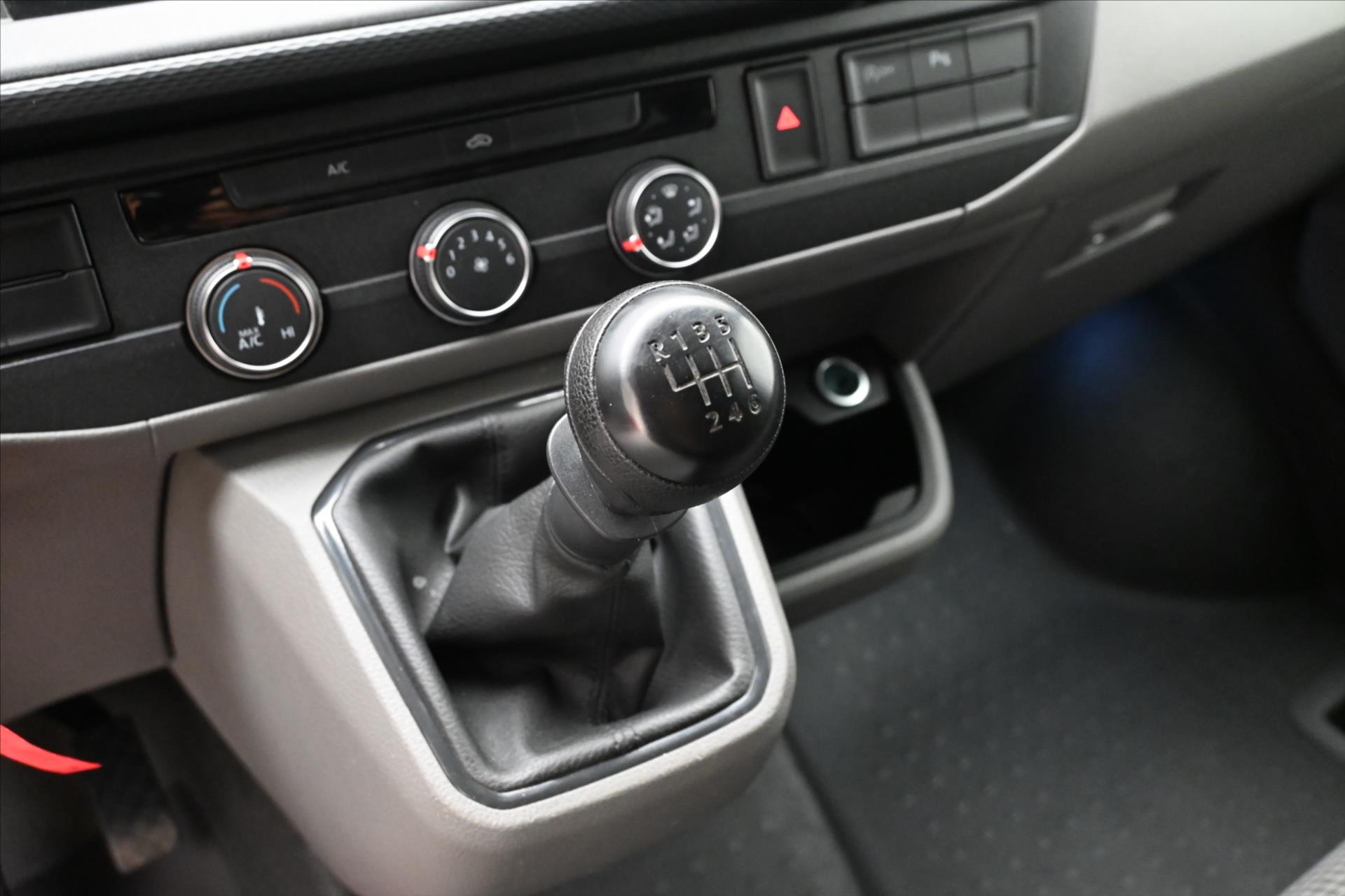 Main photo of the car Volkswagen Transporter 2.0 TDI 110 kW Navigation Warranty up to 5 years (22)