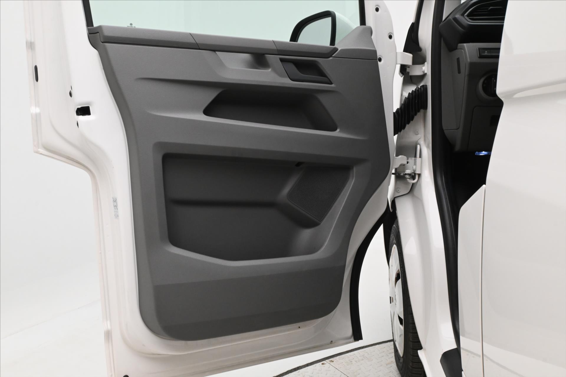 Hlavní fotografie vozu Volkswagen Transporter 2,0 TDI 110 kW Navigace Záruka až 5 let (25)