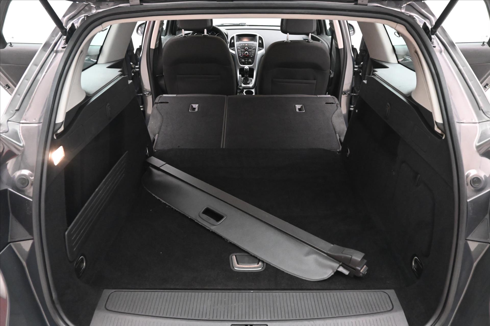 Hlavní fotografie vozu Opel Astra 1,7 CDTi 81 kW Servisní kniha (11)