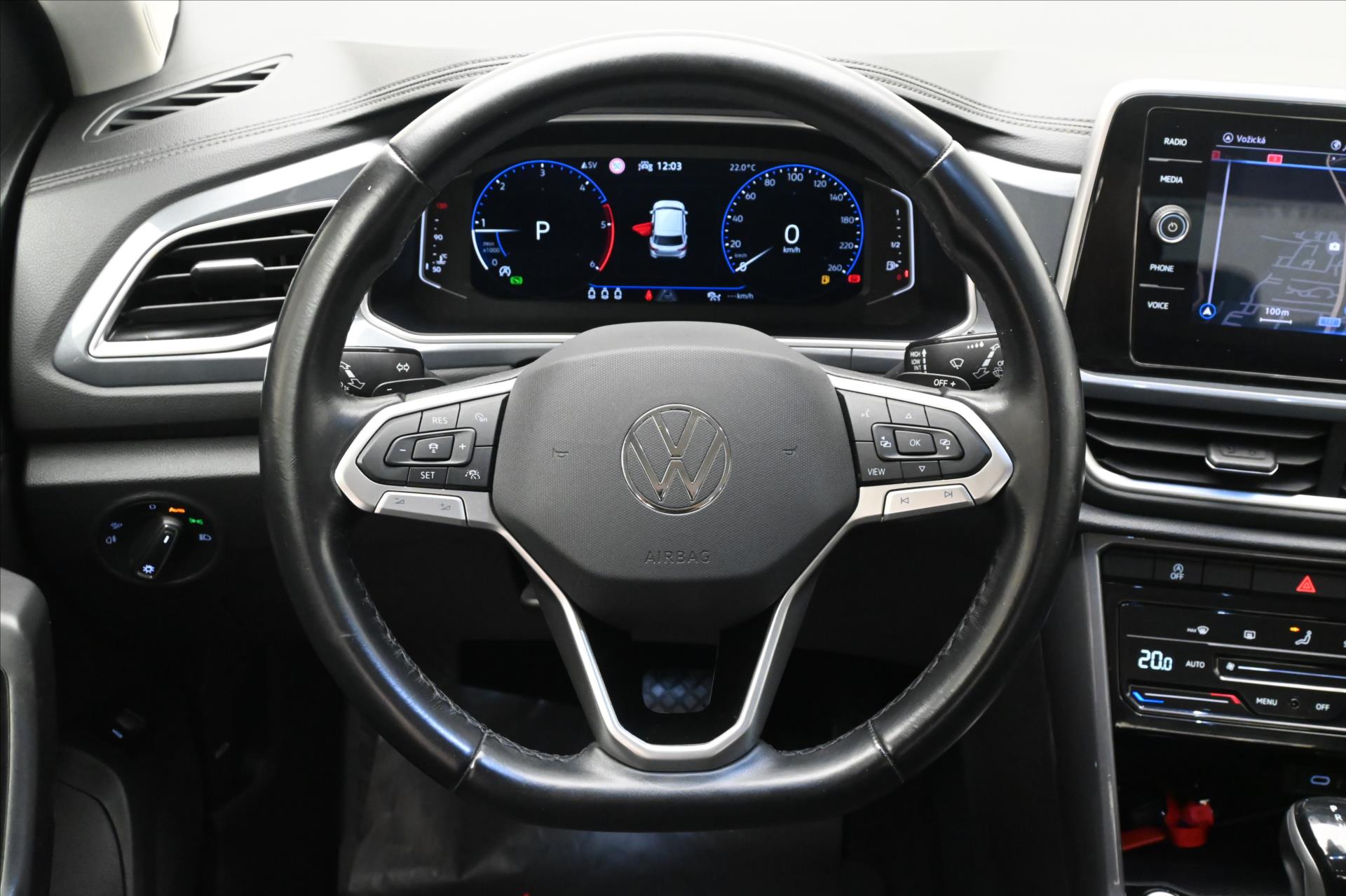 Hlavní fotografie vozu Volkswagen T-Roc 2,0 TDI 110kW DSG VŮZ PŘIPRAVUJEME K PRODEJI (18)