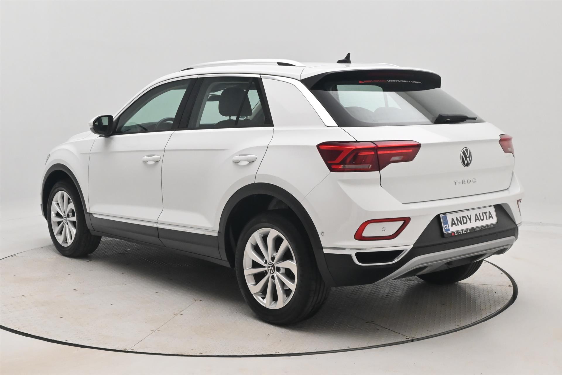 Hlavní fotografie vozu Volkswagen T-Roc 2,0 TDI 110kW DSG VŮZ PŘIPRAVUJEME K PRODEJI (7)