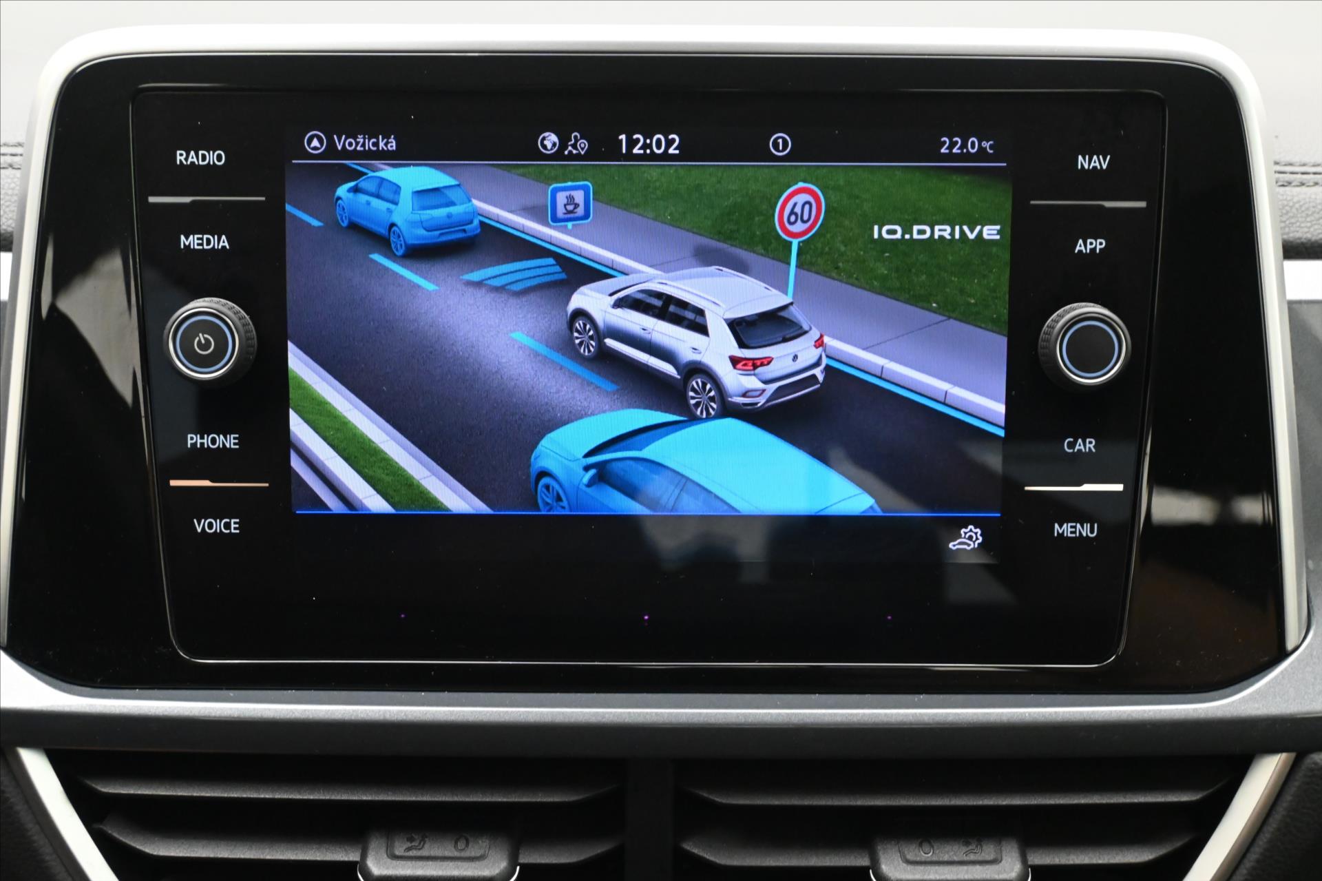 Main photo of the car Volkswagen T-Roc 2.0 TDI 110kW DSG Warranty up to 5 years (19)