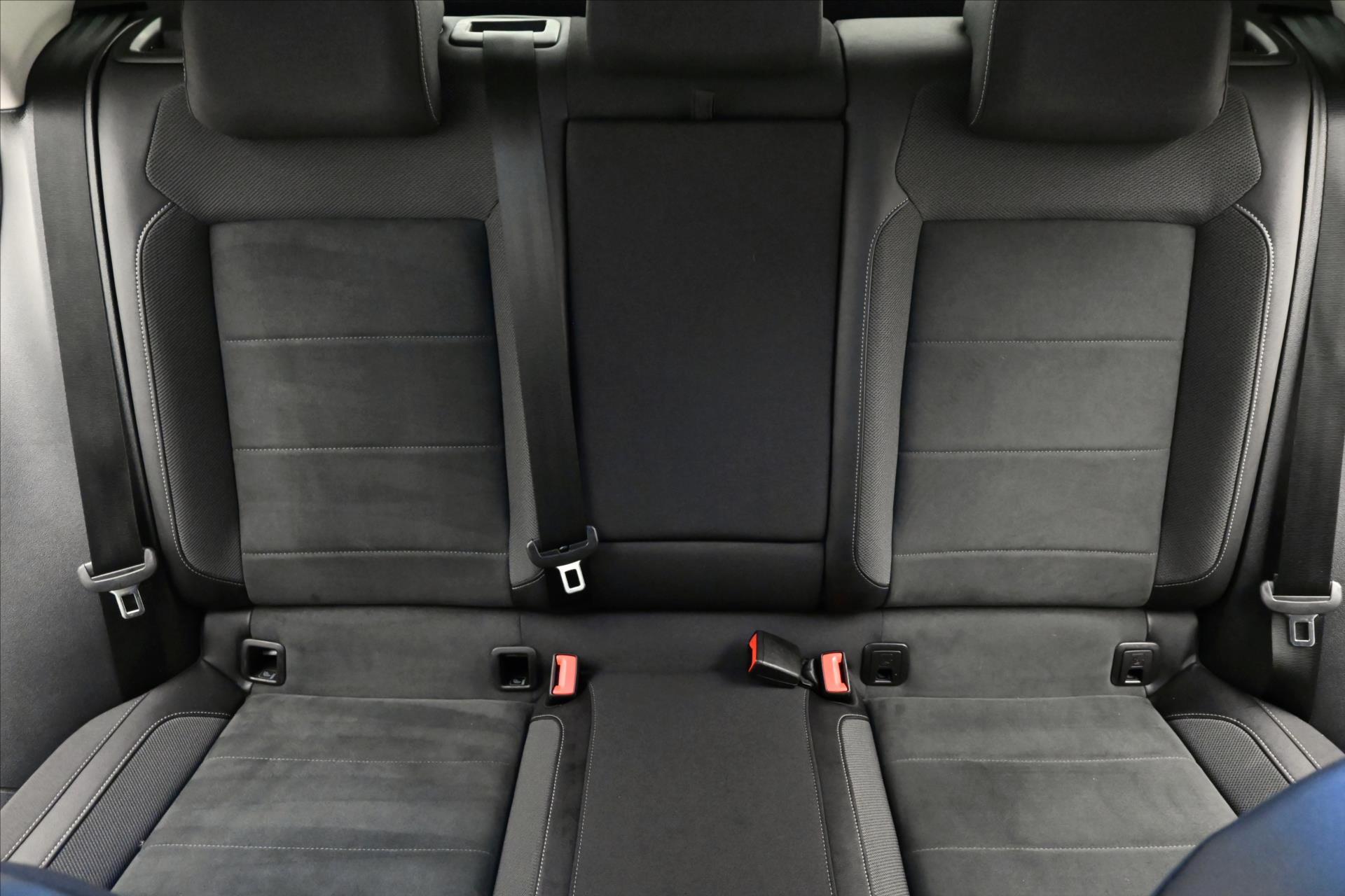 Main photo of the car Volkswagen T-Roc 2.0 TDI 110kW DSG Warranty up to 5 years (28)