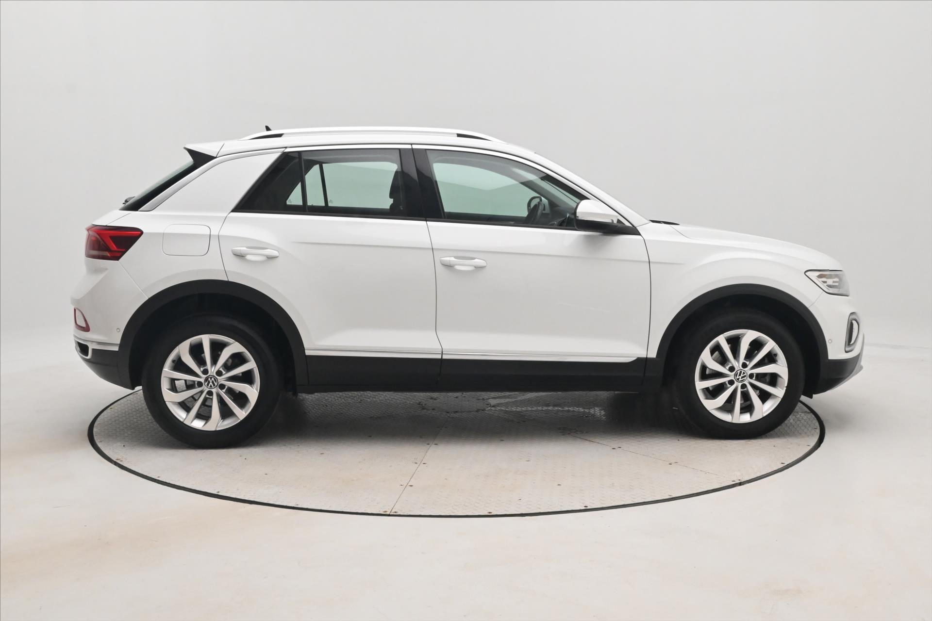 Main photo of the car Volkswagen T-Roc 2.0 TDI 110kW DSG Warranty up to 5 years (4)