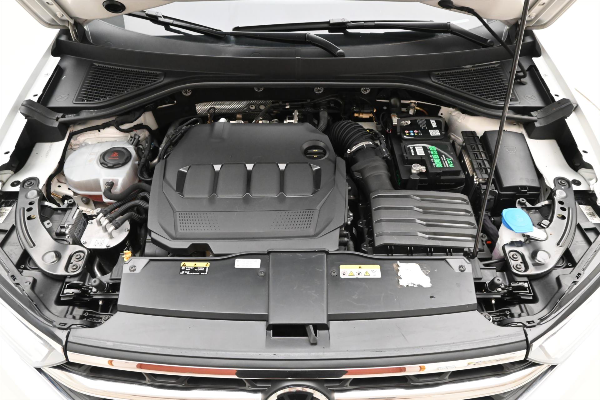 Main photo of the car Volkswagen T-Roc 2.0 TDI 110kW DSG Warranty up to 5 years (9)