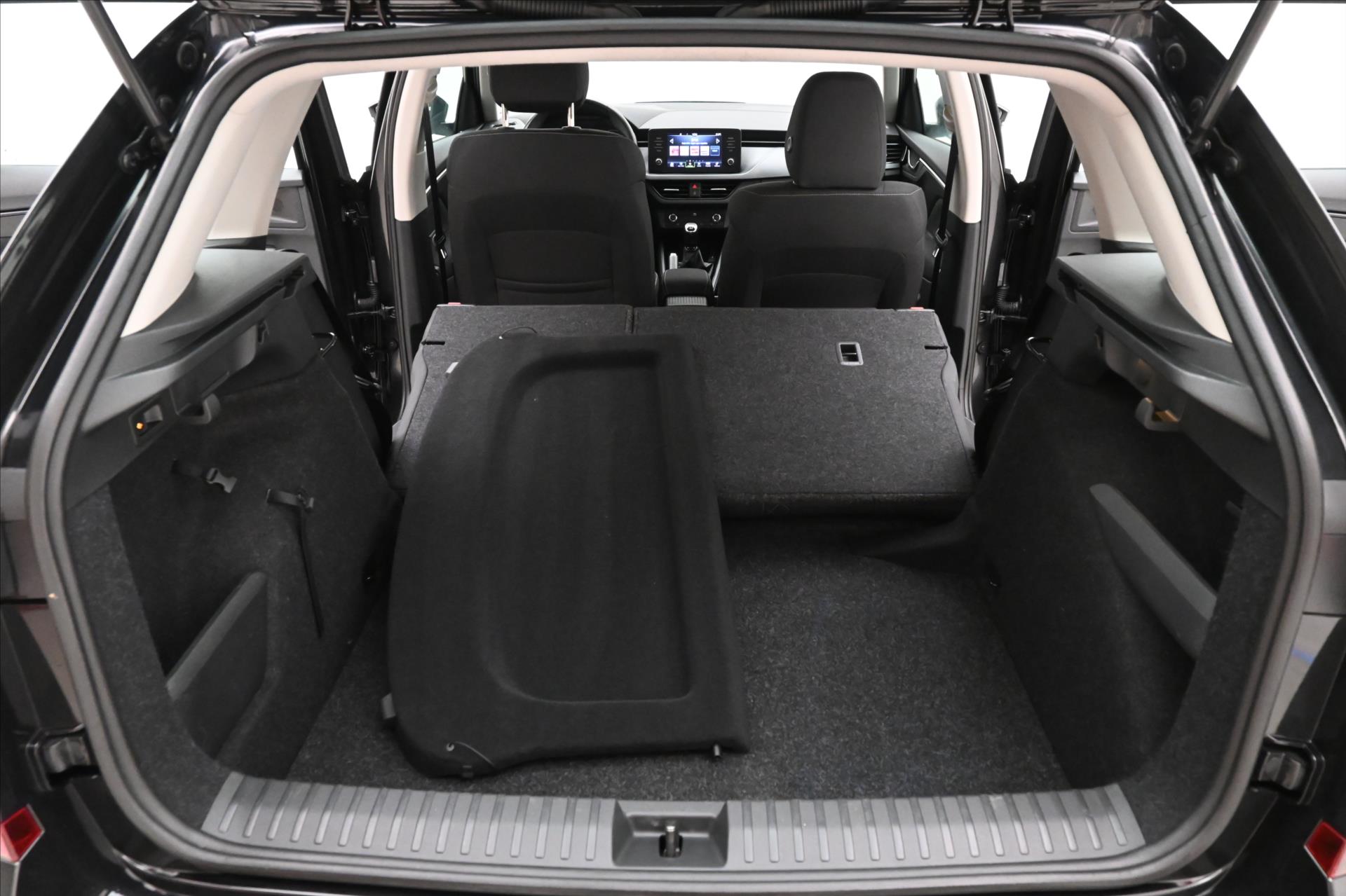 Main photo of the car Skoda Kamiq 1.0 TSI 70kW Manual Warranty up to 5 years (11)