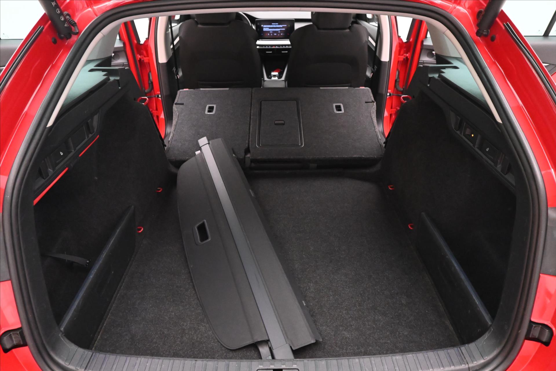 Hlavní fotografie vozu Škoda Octavia 2,0 TDI 110kW DSG Ambition Záruka až 5 let (11)