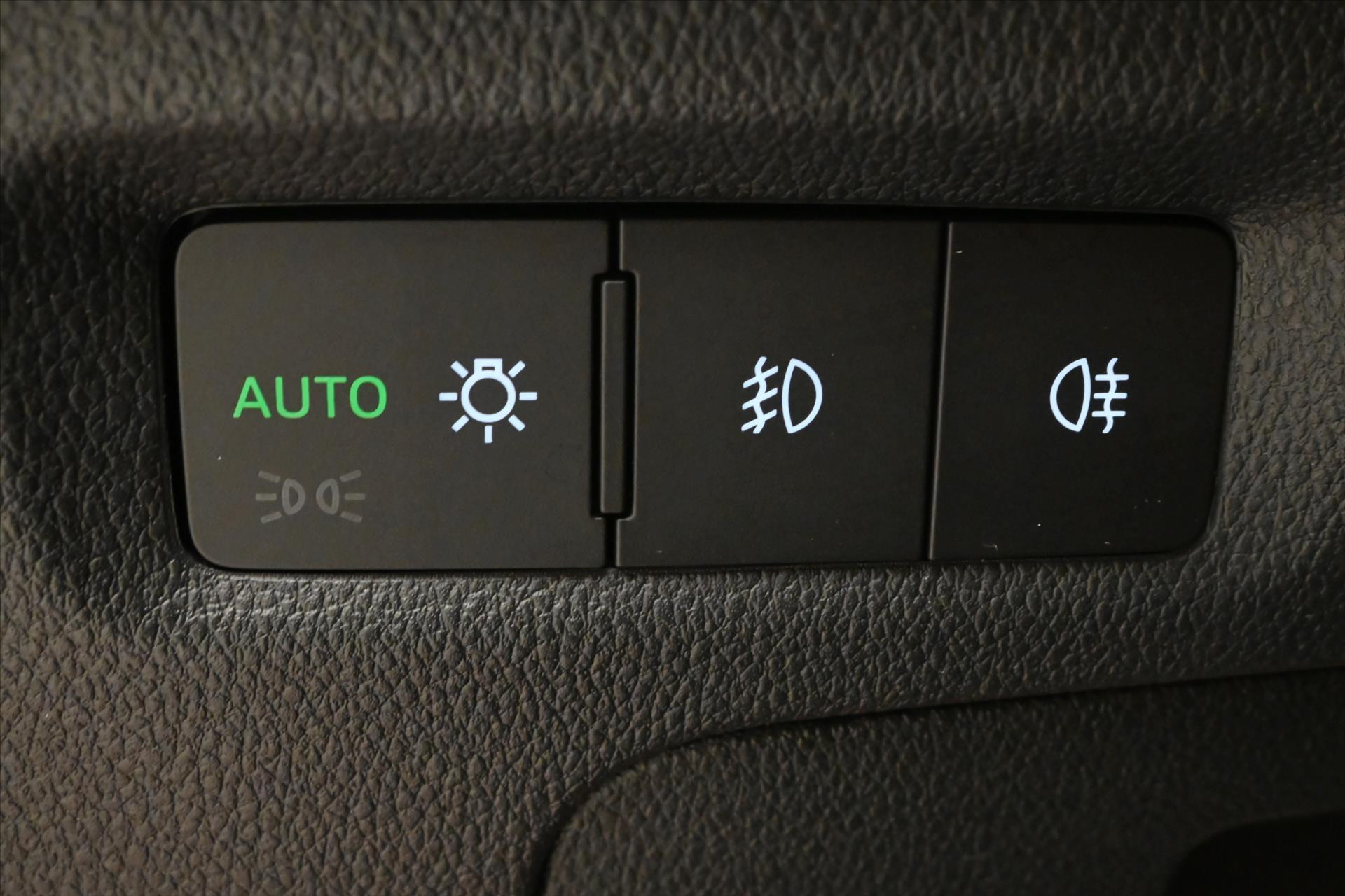 Hlavní fotografie vozu Škoda Octavia 2,0 TDI 110kW DSG Ambition Záruka až 5 let (27)