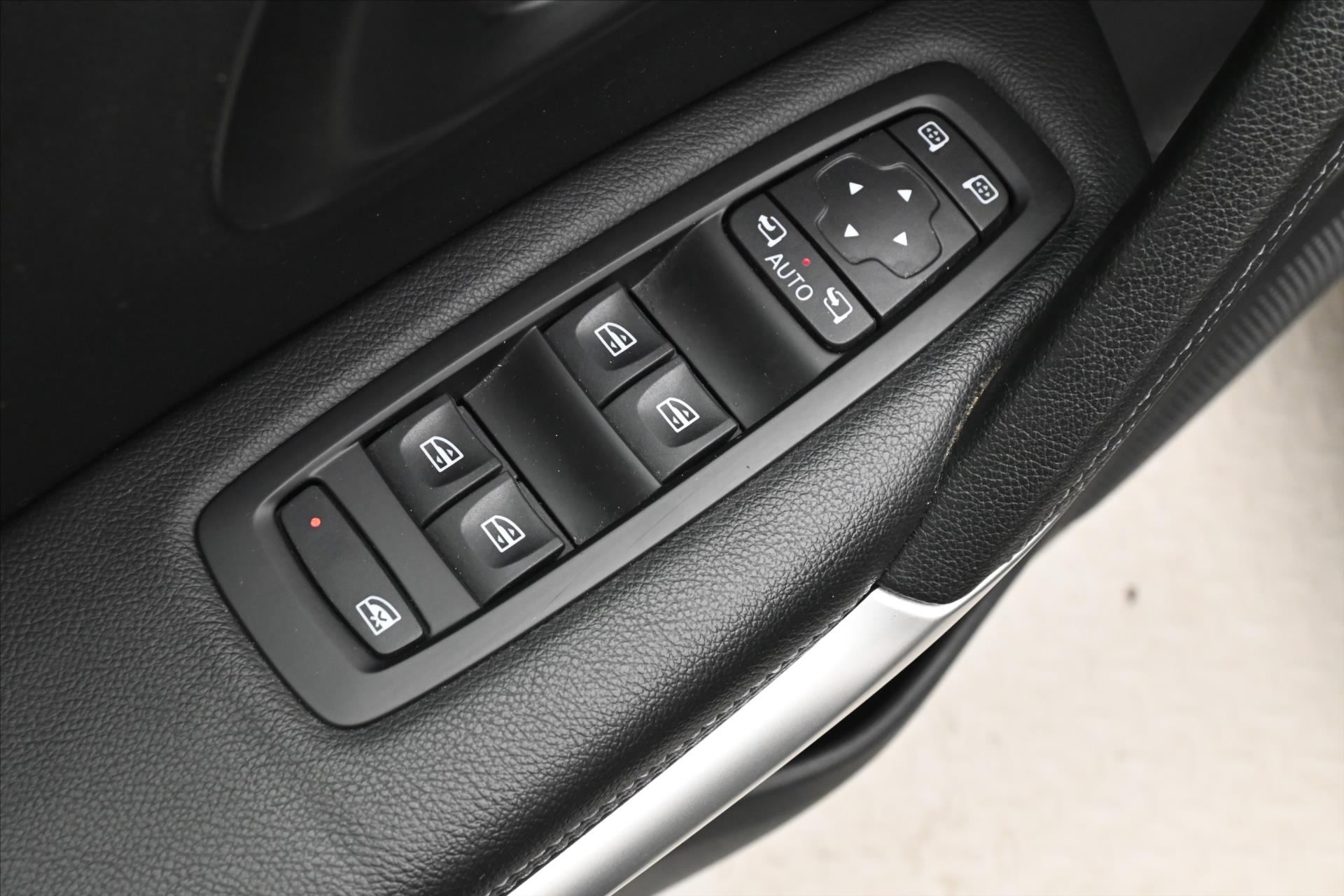 Hlavní fotografie vozu Renault Kadjar 1,3 Tce 116kw AT Intens Záruka až 5 let (24)