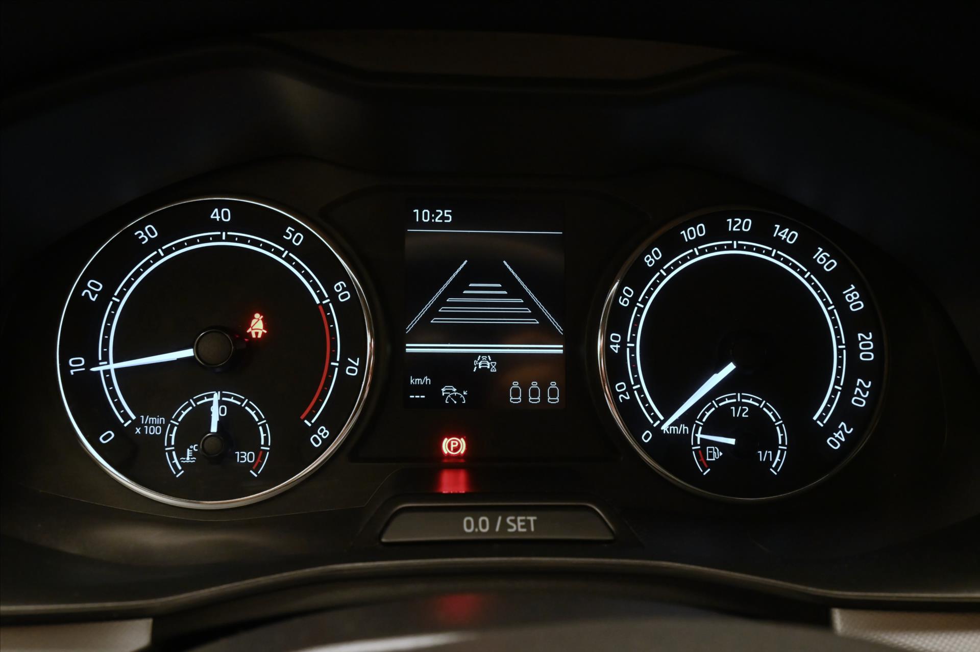 Main photo of the car Skoda Kamiq 1.0 TSI 81 kW Sport Warranty up to 5 years (16)