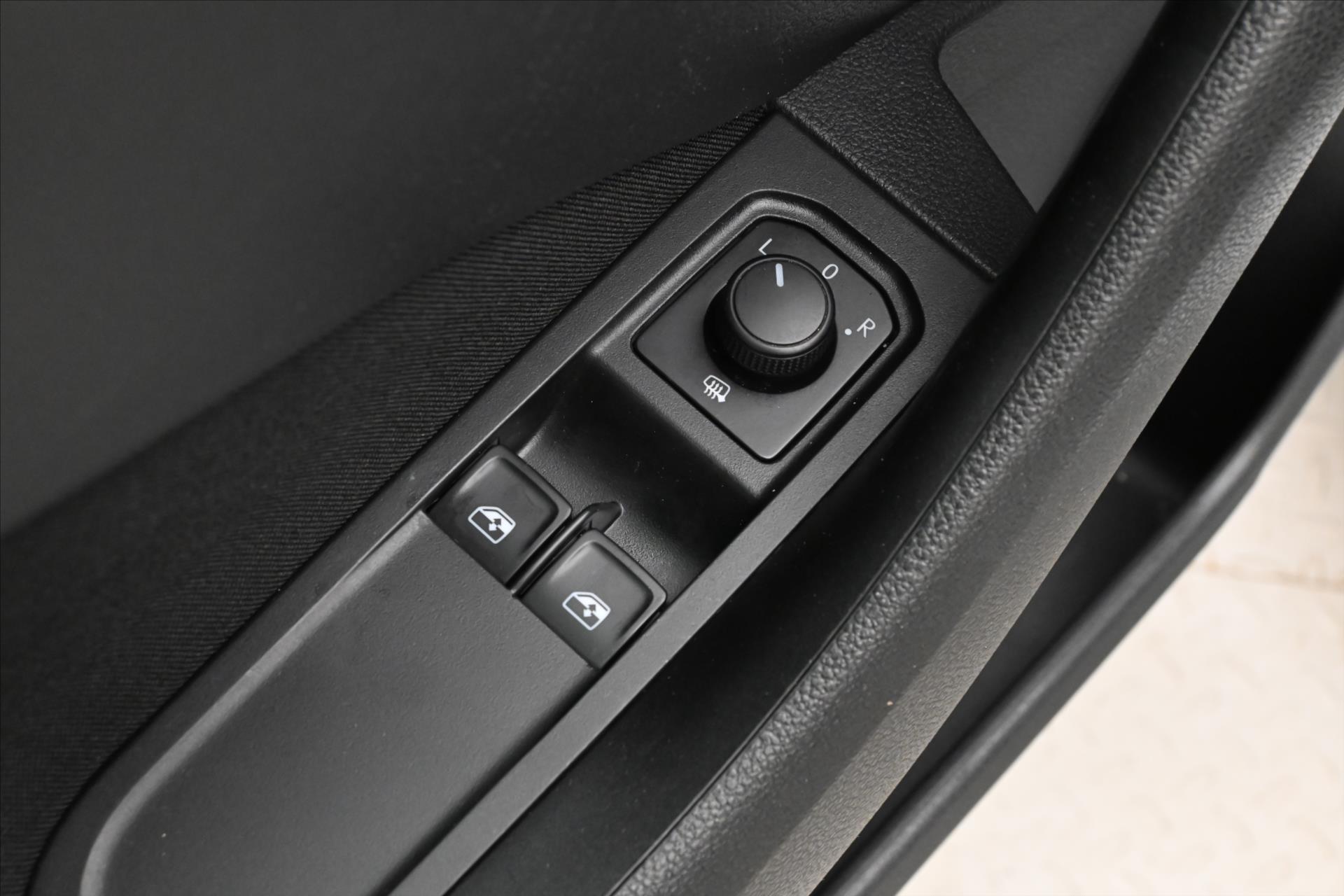 Main photo of the car Skoda Kamiq 1.0 TSI 81 kW Sport Warranty up to 5 years (24)