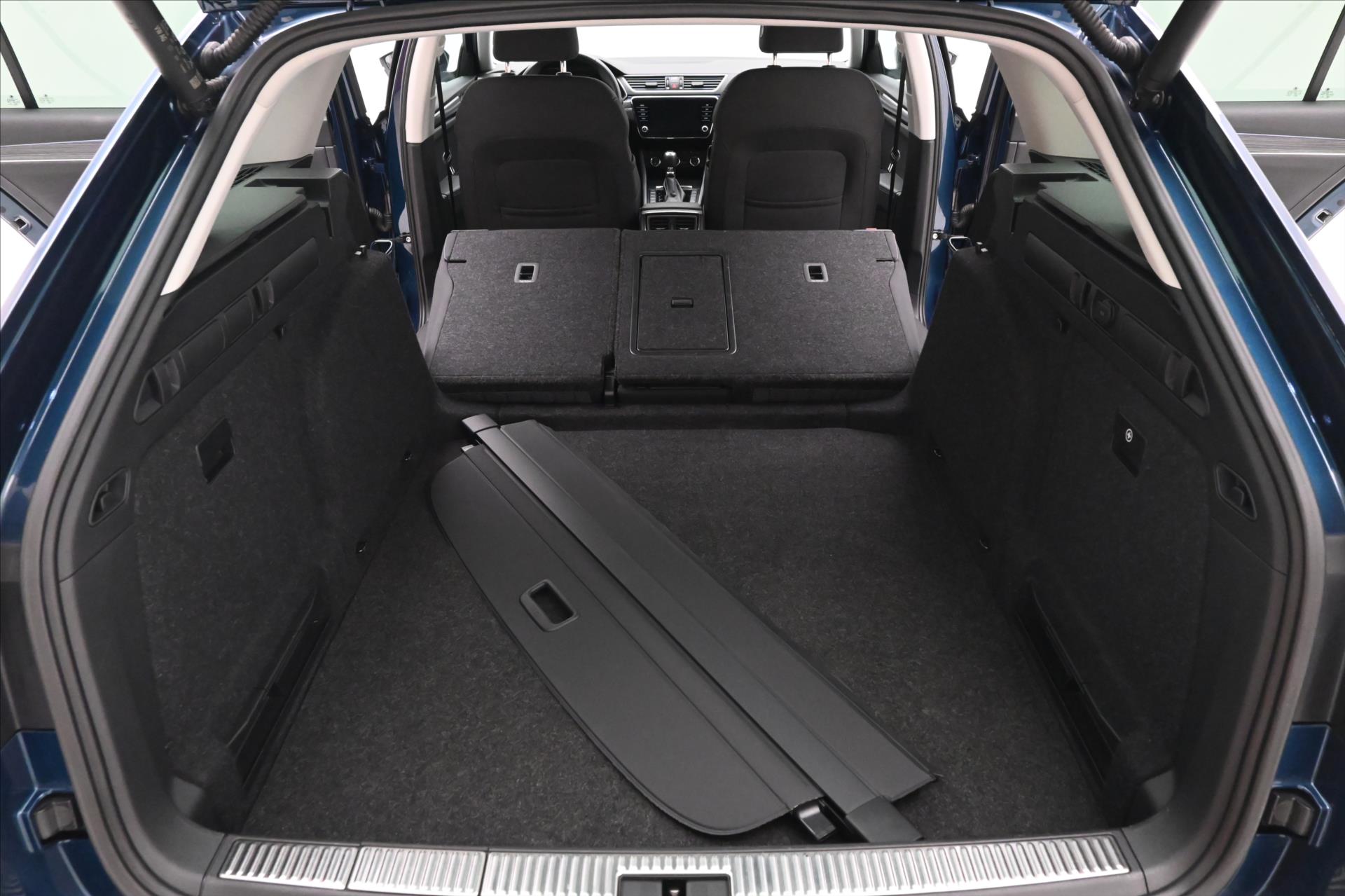 Hlavní fotografie vozu Škoda Superb 2,0 TDI 110kW DSG Style Záruka až 5 let (11)