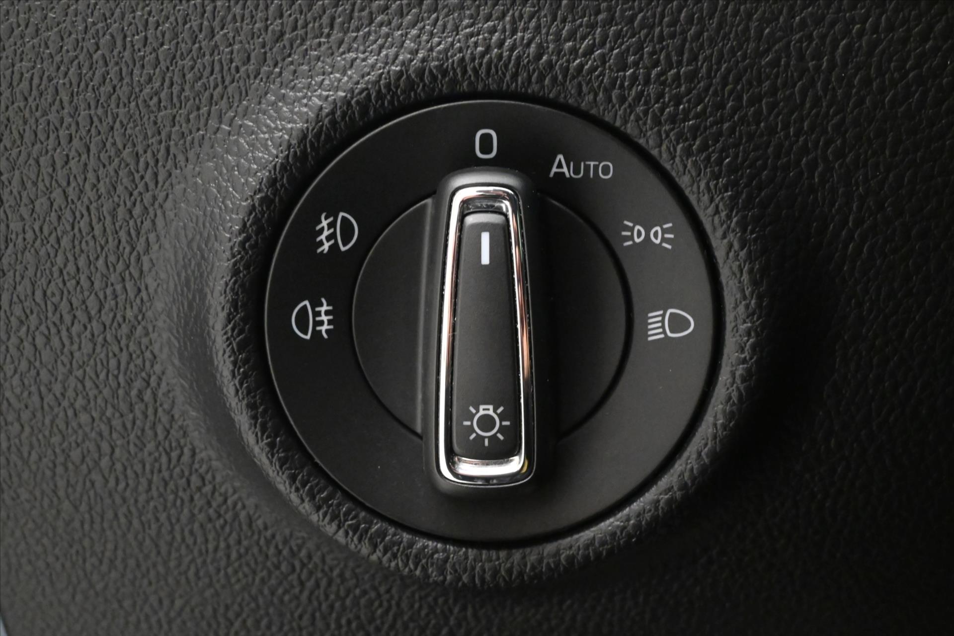 Hlavní fotografie vozu Škoda Superb 2,0 TDI 110kW DSG Style Záruka až 5 let (27)