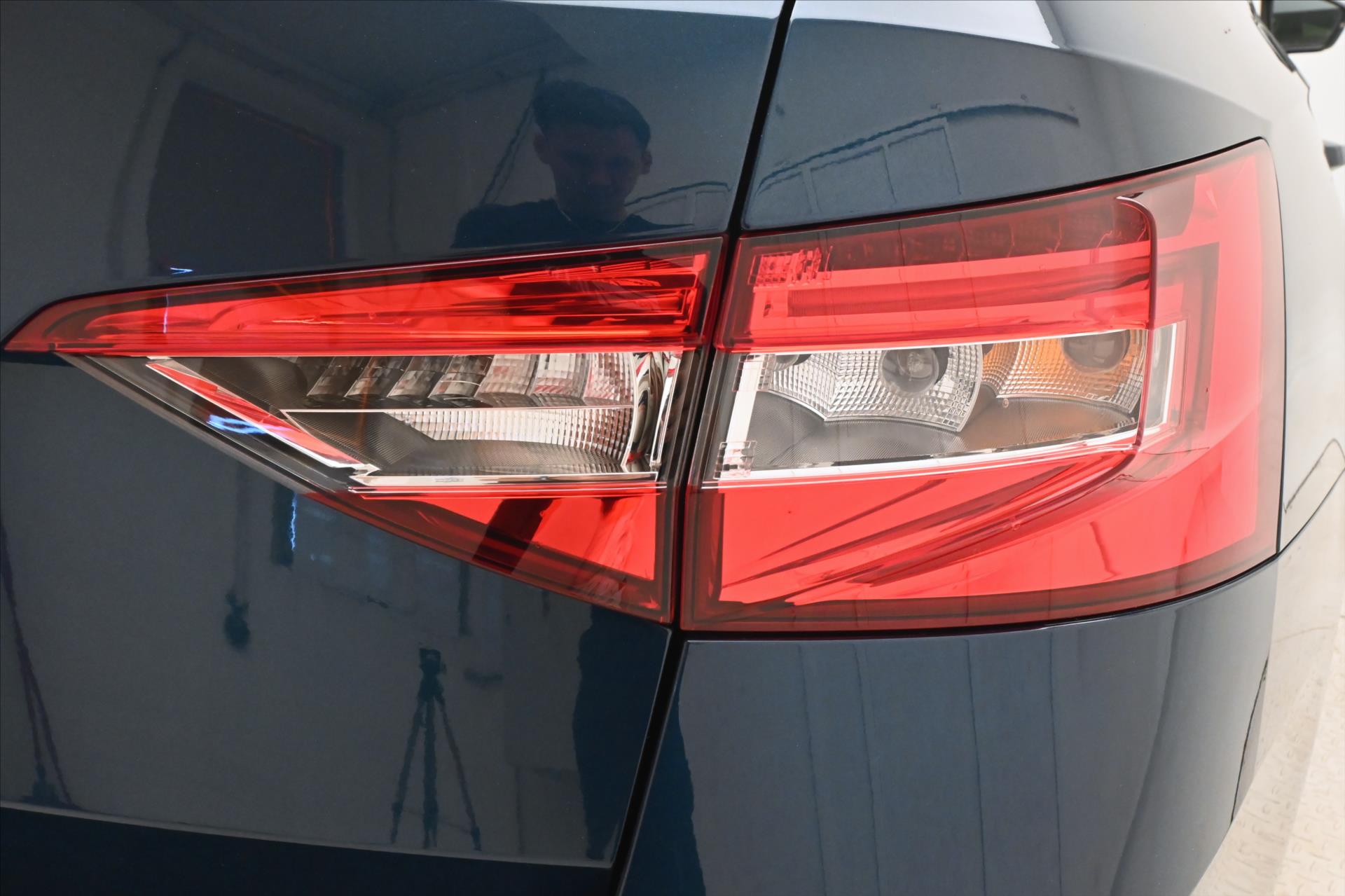 Hlavní fotografie vozu Škoda Superb 2,0 TDI 110kW DSG Style Záruka až 5 let (32)