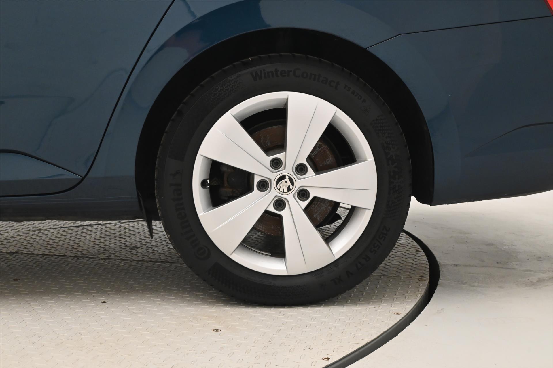 Hlavní fotografie vozu Škoda Superb 2,0 TDI 110kW DSG Style Záruka až 5 let (33)