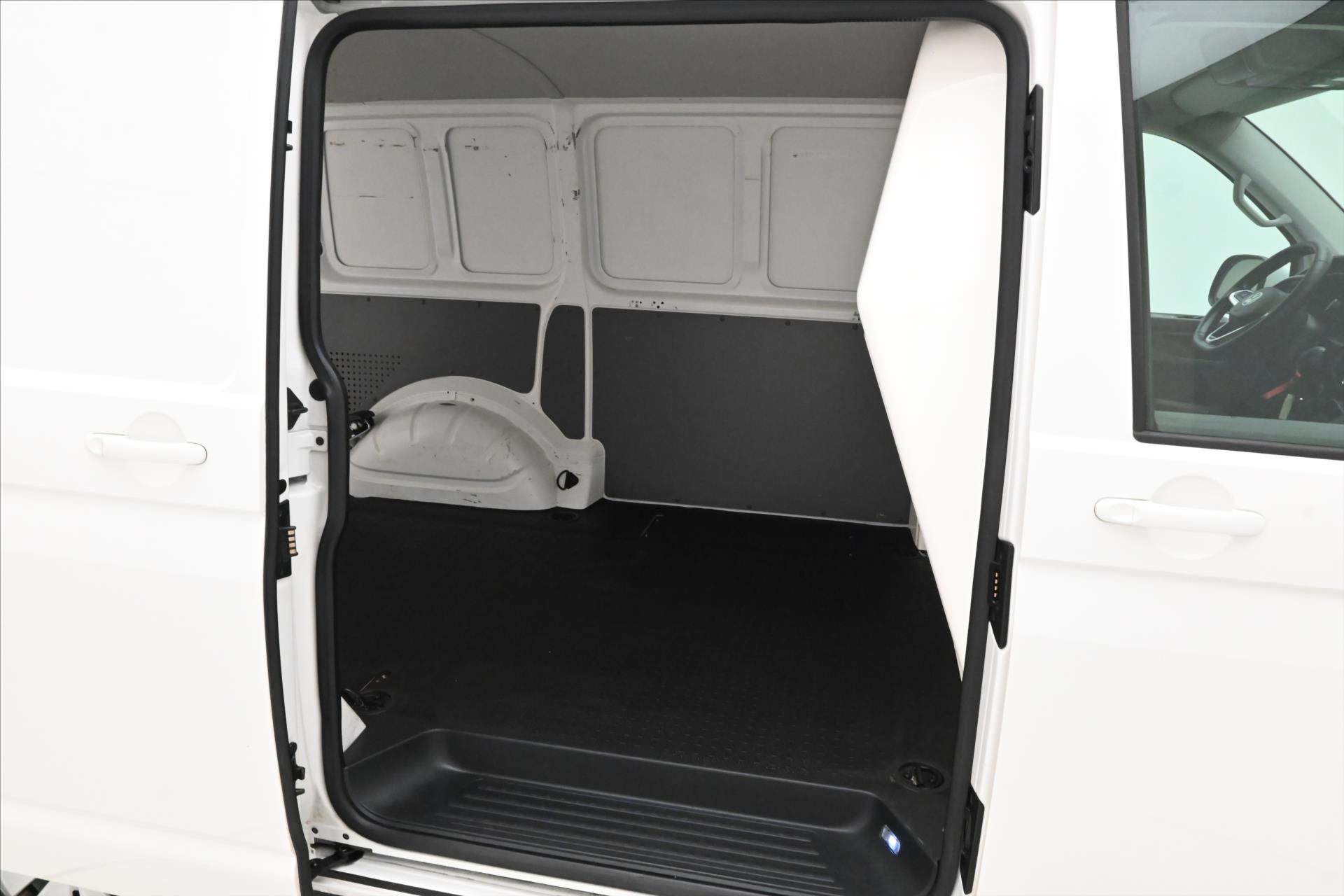 Hlavní fotografie vozu Volkswagen Transporter 2,0 TDI 110 kW DSG Záruka až 5 let (11)