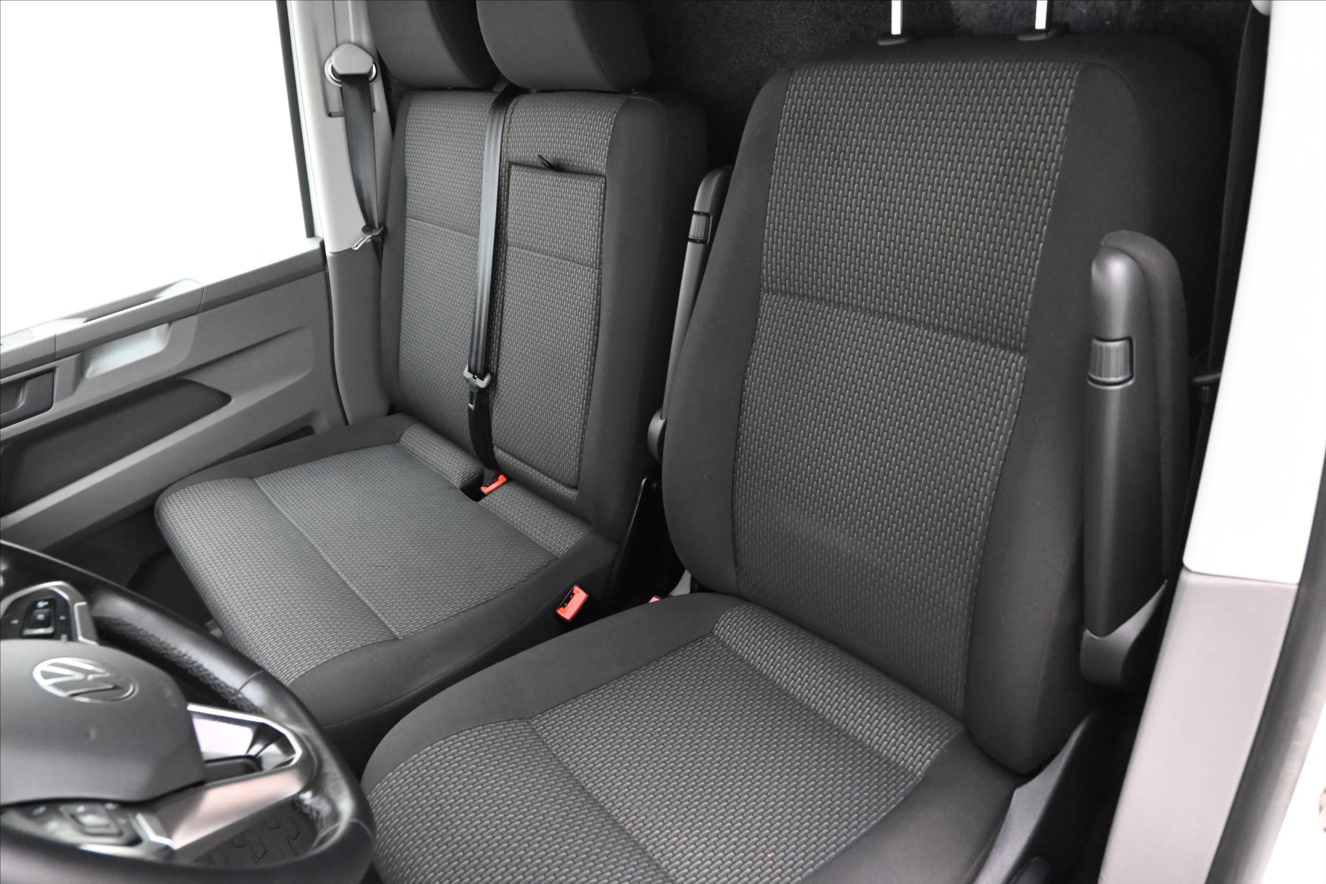 Hlavní fotografie vozu Volkswagen Transporter 2,0 TDI 110 kW DSG Záruka až 5 let (26)