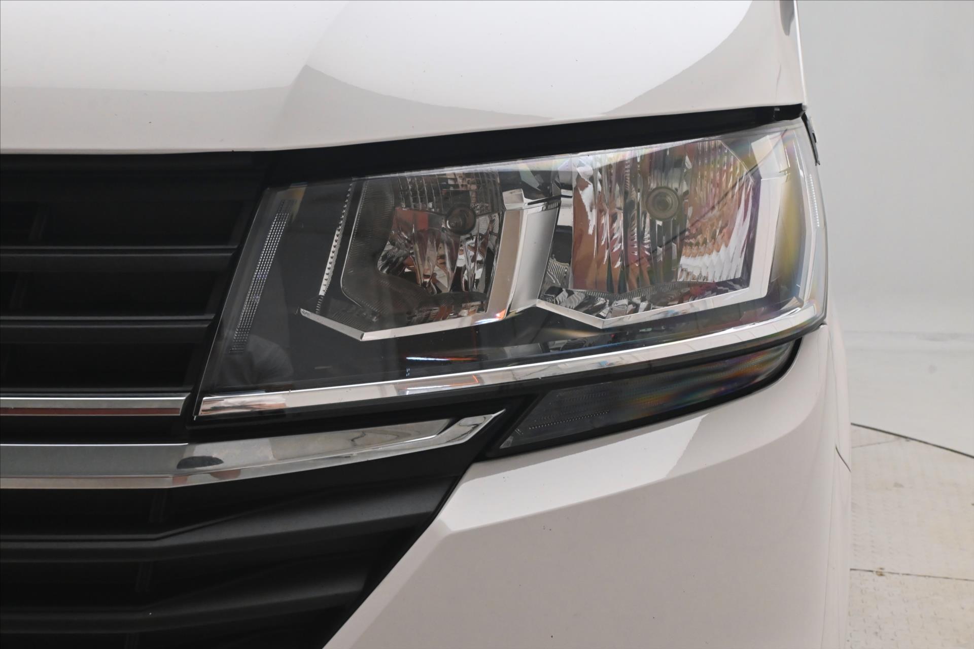 Hlavní fotografie vozu Volkswagen Transporter 2,0 TDI 110 kW DSG Záruka až 5 let (27)